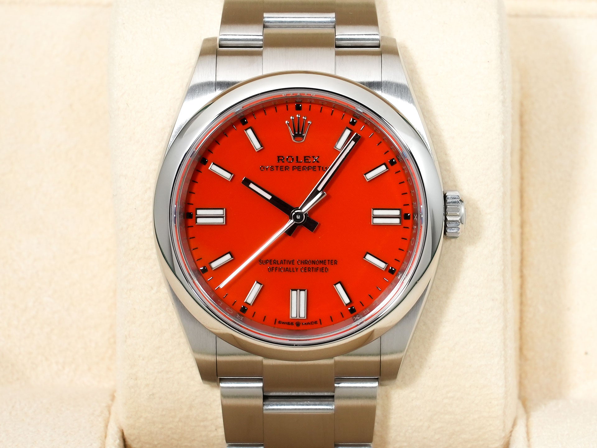 Rolex Oyster Perpetual 36 Ref. 126000 Stainless Steel Coral Red Dial Excellent Used Condition d2re5gta