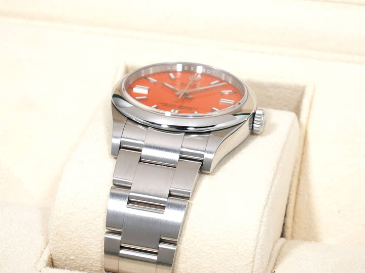 Rolex Oyster Perpetual 36 Ref. 126000 Stainless Steel Coral Red Dial Excellent Used Condition d2re5gta
