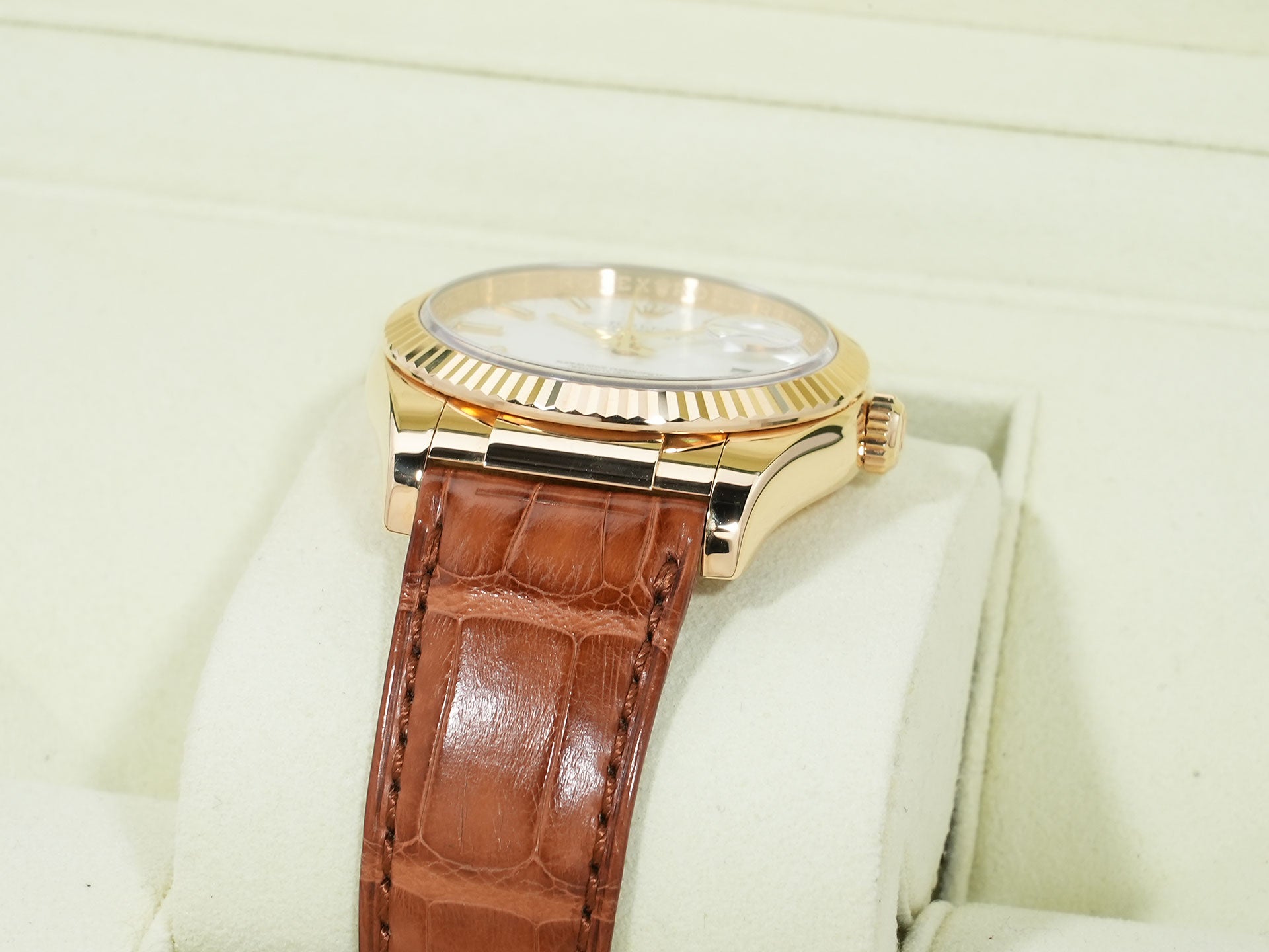 Rolex Datejust Ref. 116138 Yellow Gold White Dial Used omw5u4uv