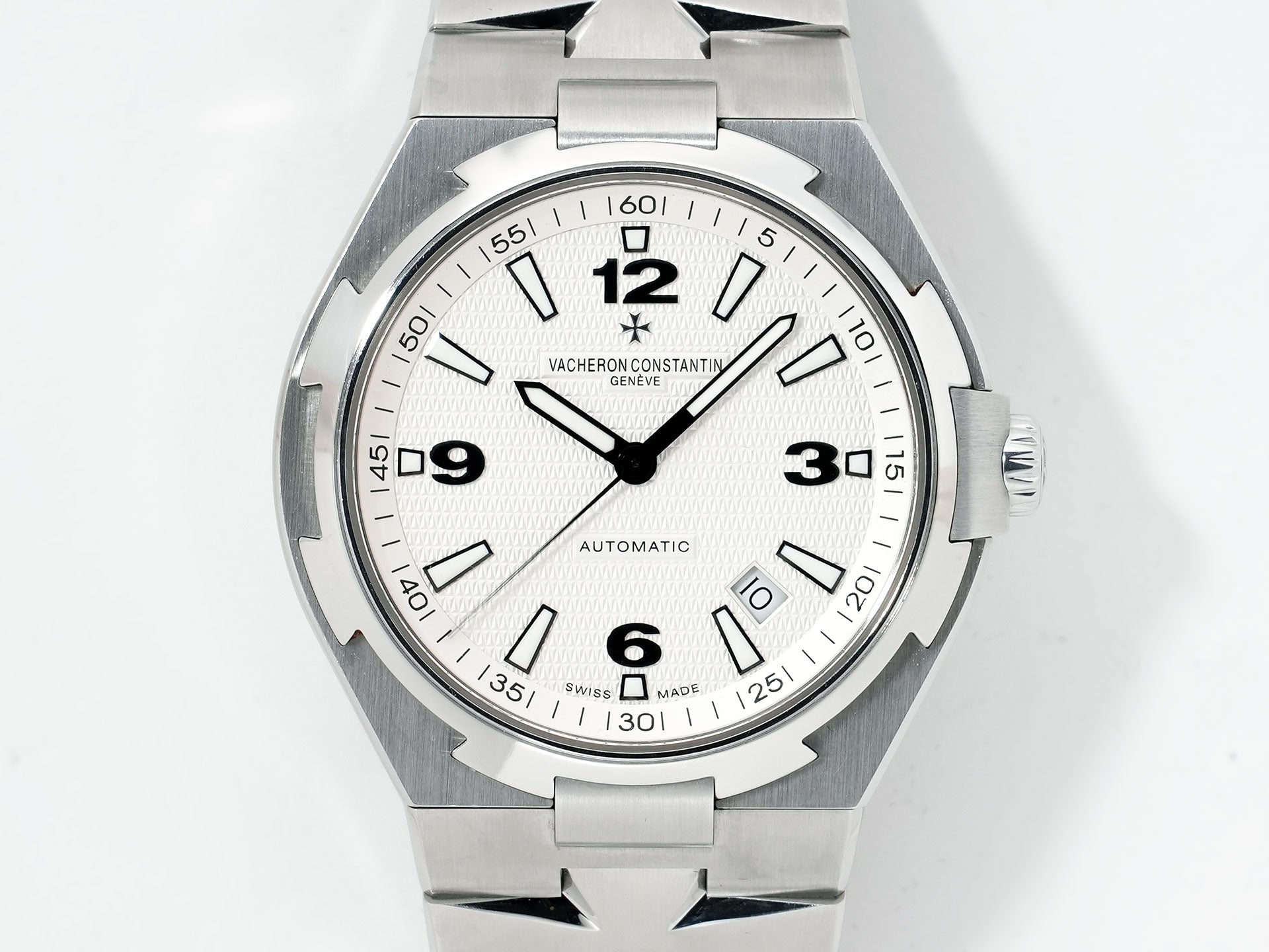 Vacheron Constantin Overseas Ref. 47040/B01A-9093 Stainless Steel White Dial Used rtjahegh