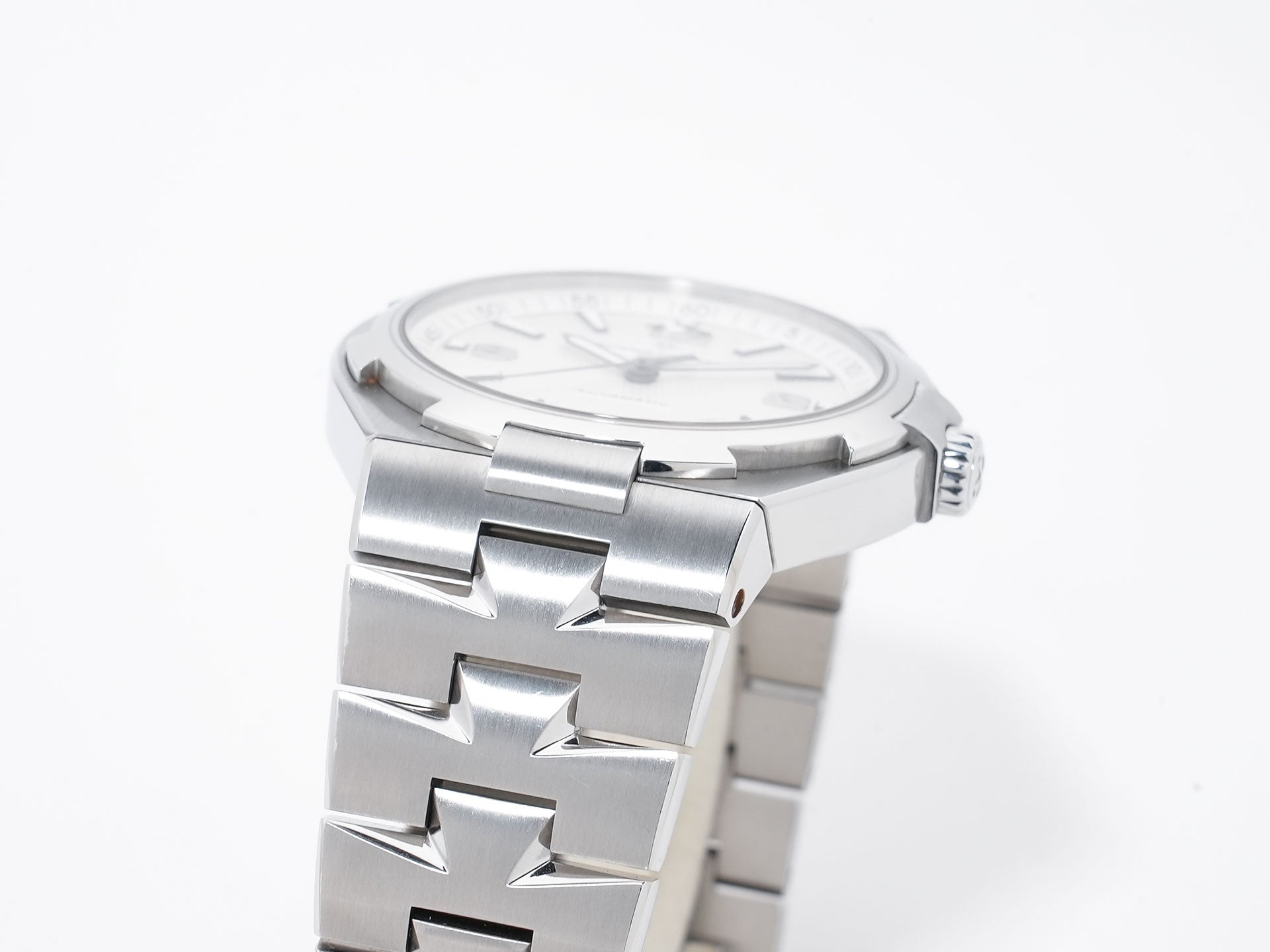 Vacheron Constantin Overseas Ref. 47040/B01A-9093 Stainless Steel White Dial Used rtjahegh