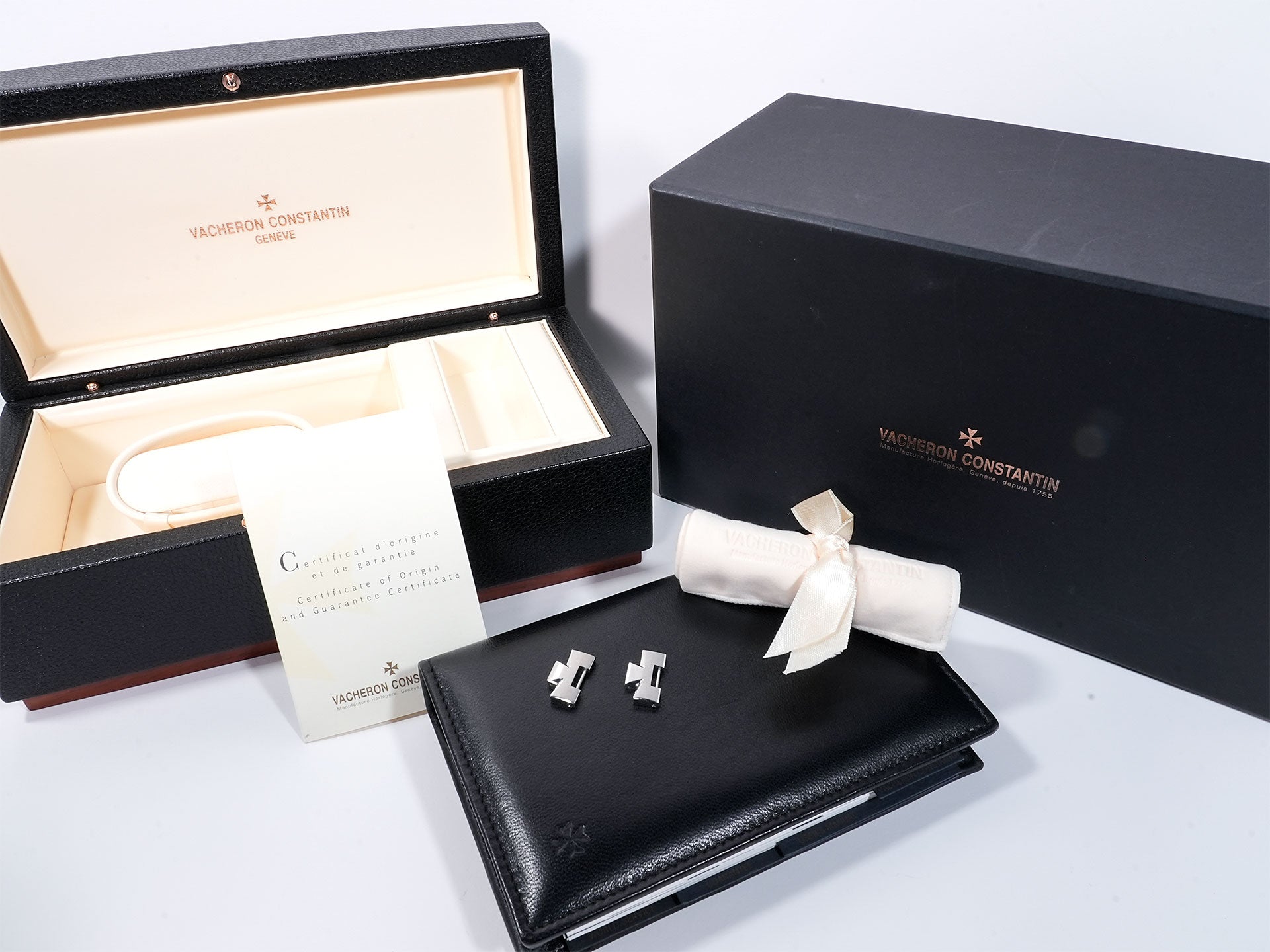 Vacheron Constantin Overseas Ref. 47040/B01A-9093 Stainless Steel White Dial Used rtjahegh