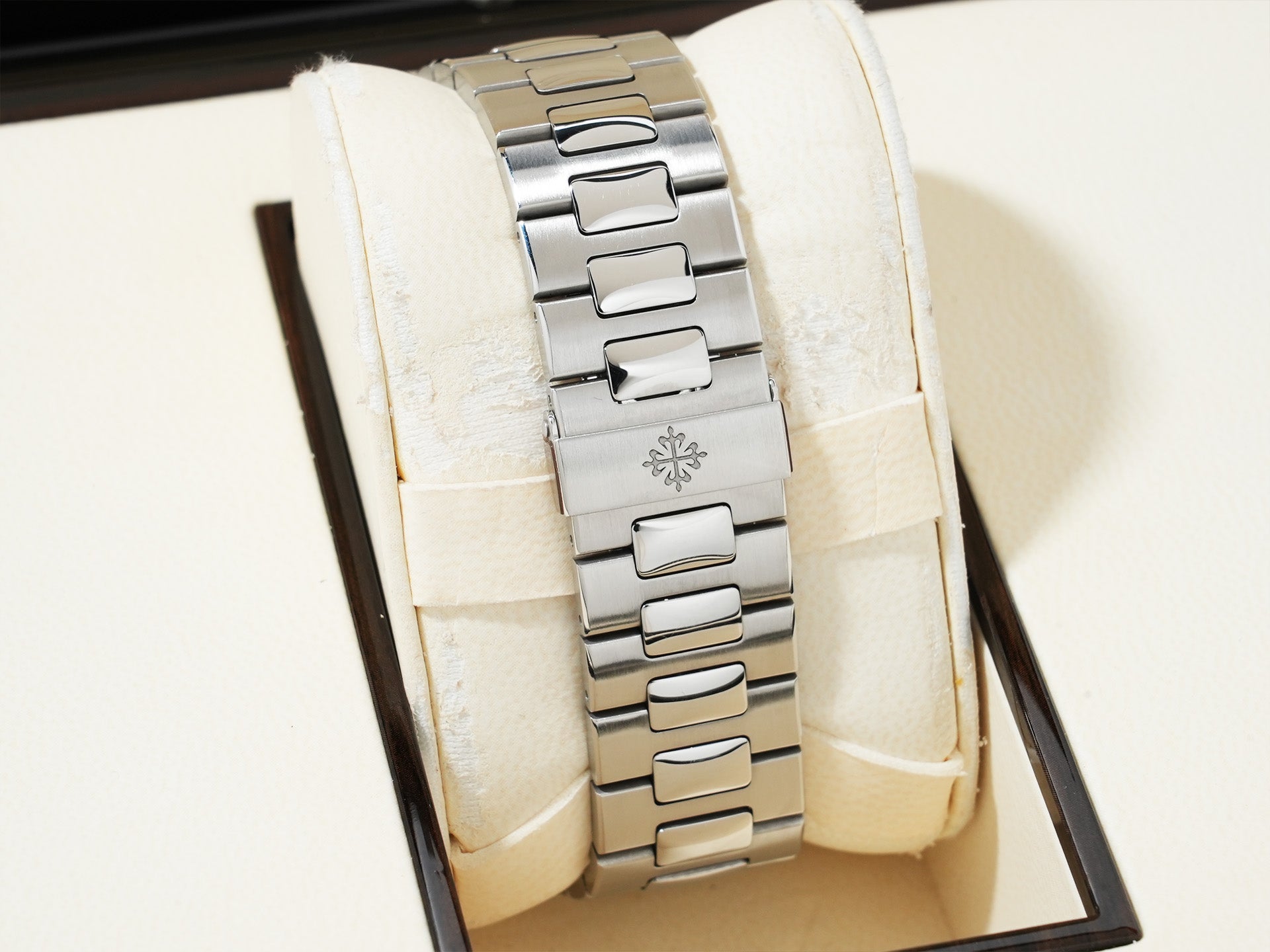 パテックフィリップ ノーチラス プチコンプリケーション Ref.5712/1A-001 ステンレススチール ブルー文字盤 中古 pcj94x3o