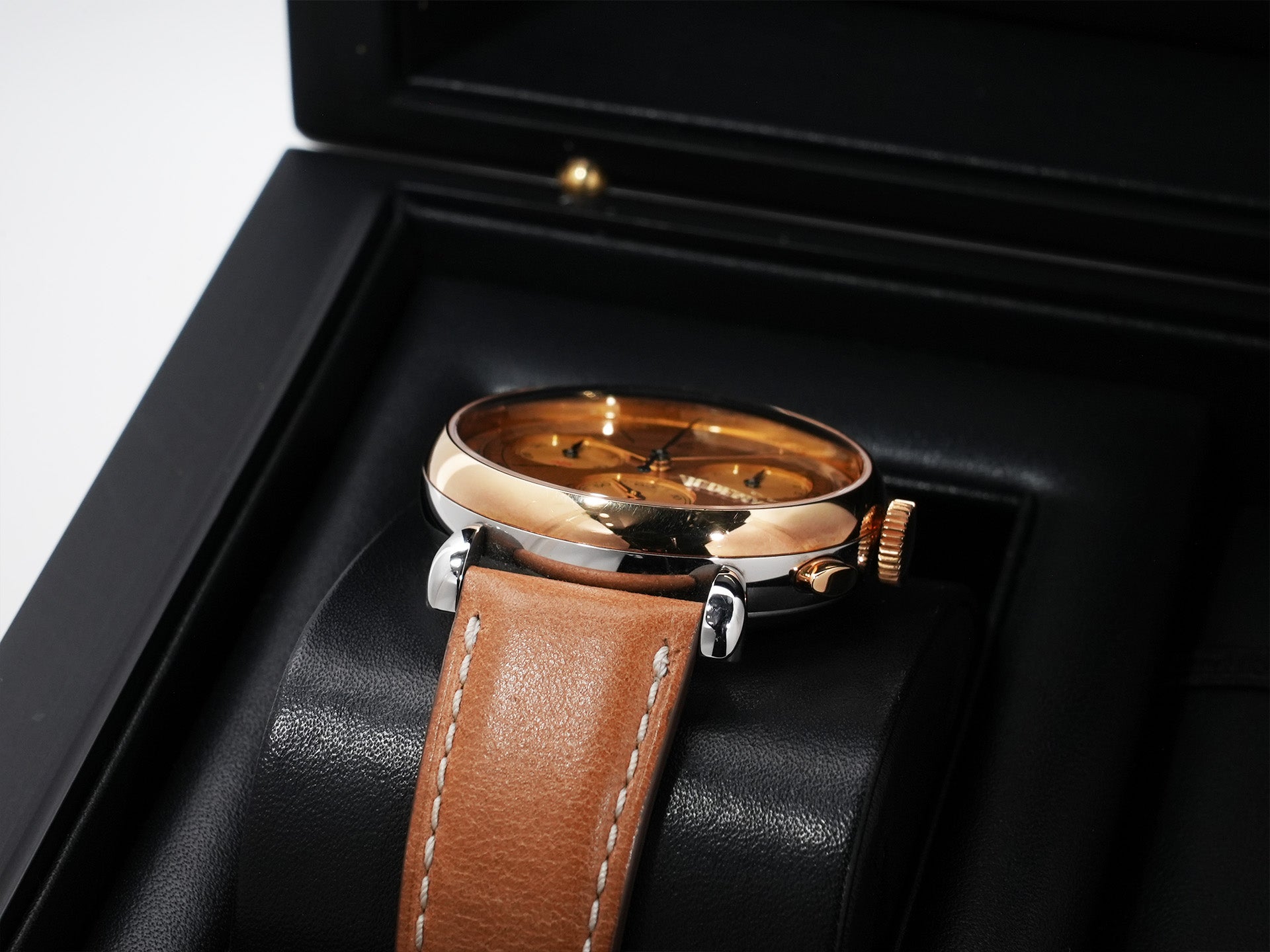 Audemars Piguet Re-master 01 Chronograph Ref. 26595SR.OO.A032VE.01 Stainless Steel/Pink Gold Yellow Gold Dial Used bwu8q9nr