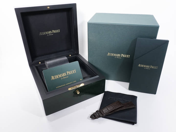 Audemars Piguet Re-master 01 Chronograph Ref. 26595SR.OO.A032VE.01 Stainless Steel/Pink Gold Yellow Gold Dial Used bwu8q9nr