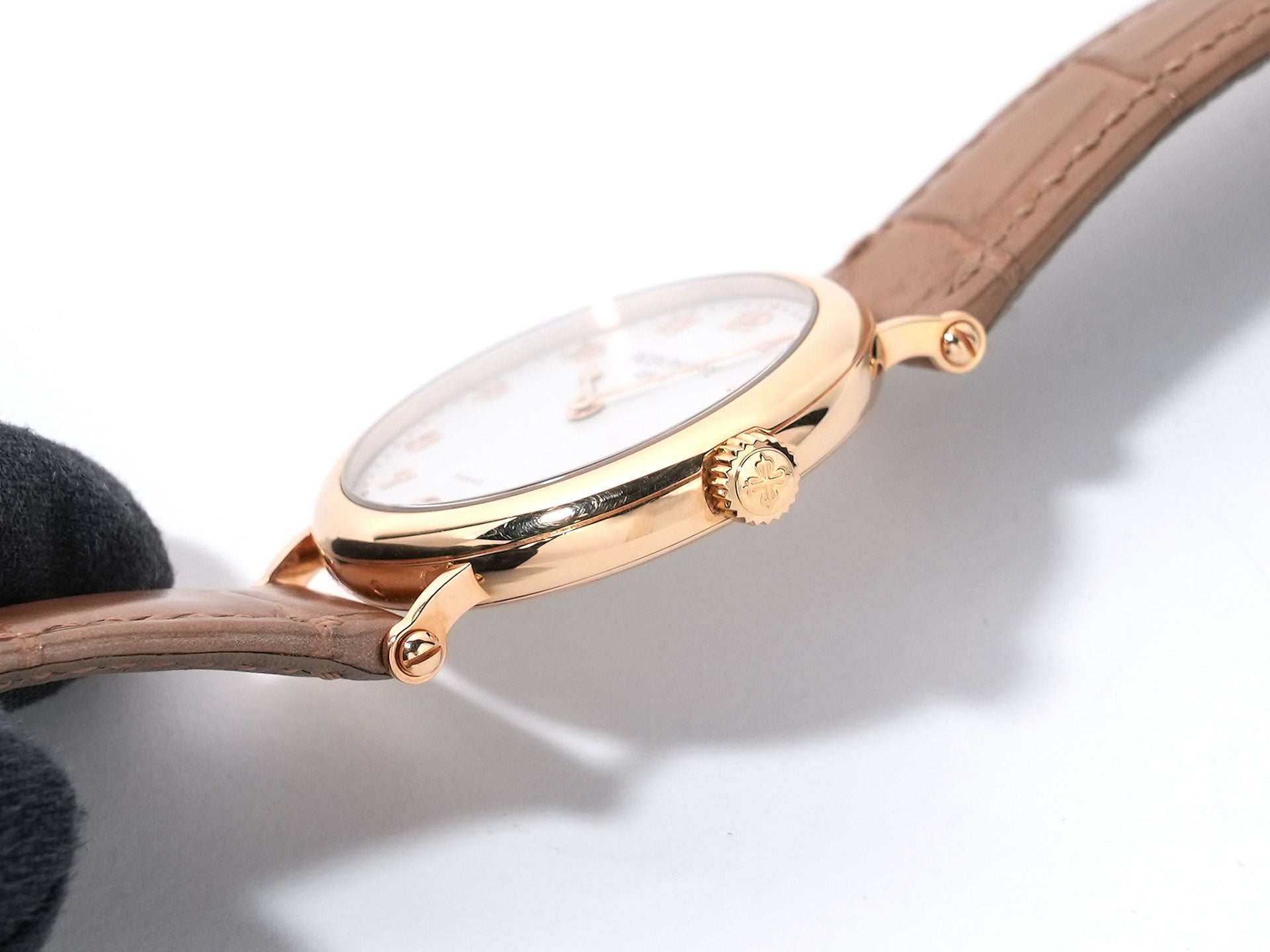 パテックフィリップ カラトラバ TIFFANY&CO. Ref.7200R-001 ローズゴールド シルバー・グレイン文字盤 中古 jef325ep