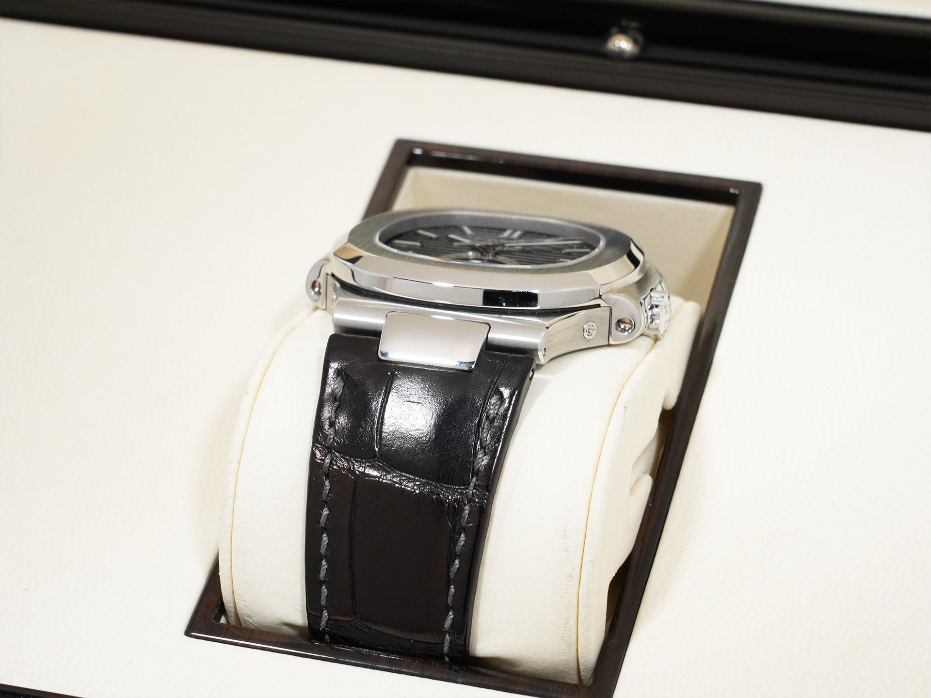 Patek Philippe Nautilus Annual Calendar Moon Phase Ref. 5726A-001 Stainless Steel Black Dial Pre-Owned 7e6yx222