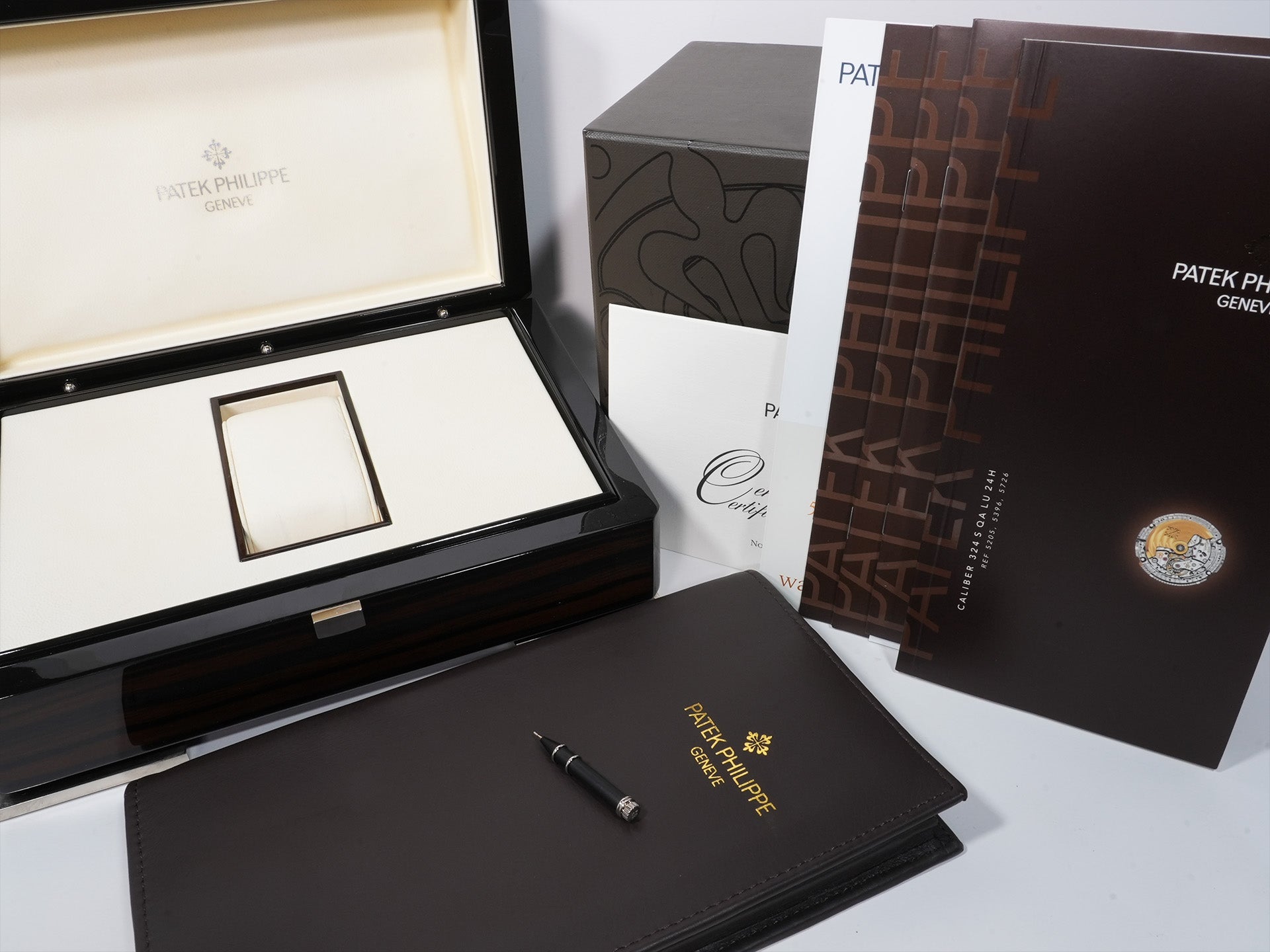 Patek Philippe Nautilus Annual Calendar Moon Phase Ref. 5726A-001 Stainless Steel Black Dial Pre-Owned 7e6yx222
