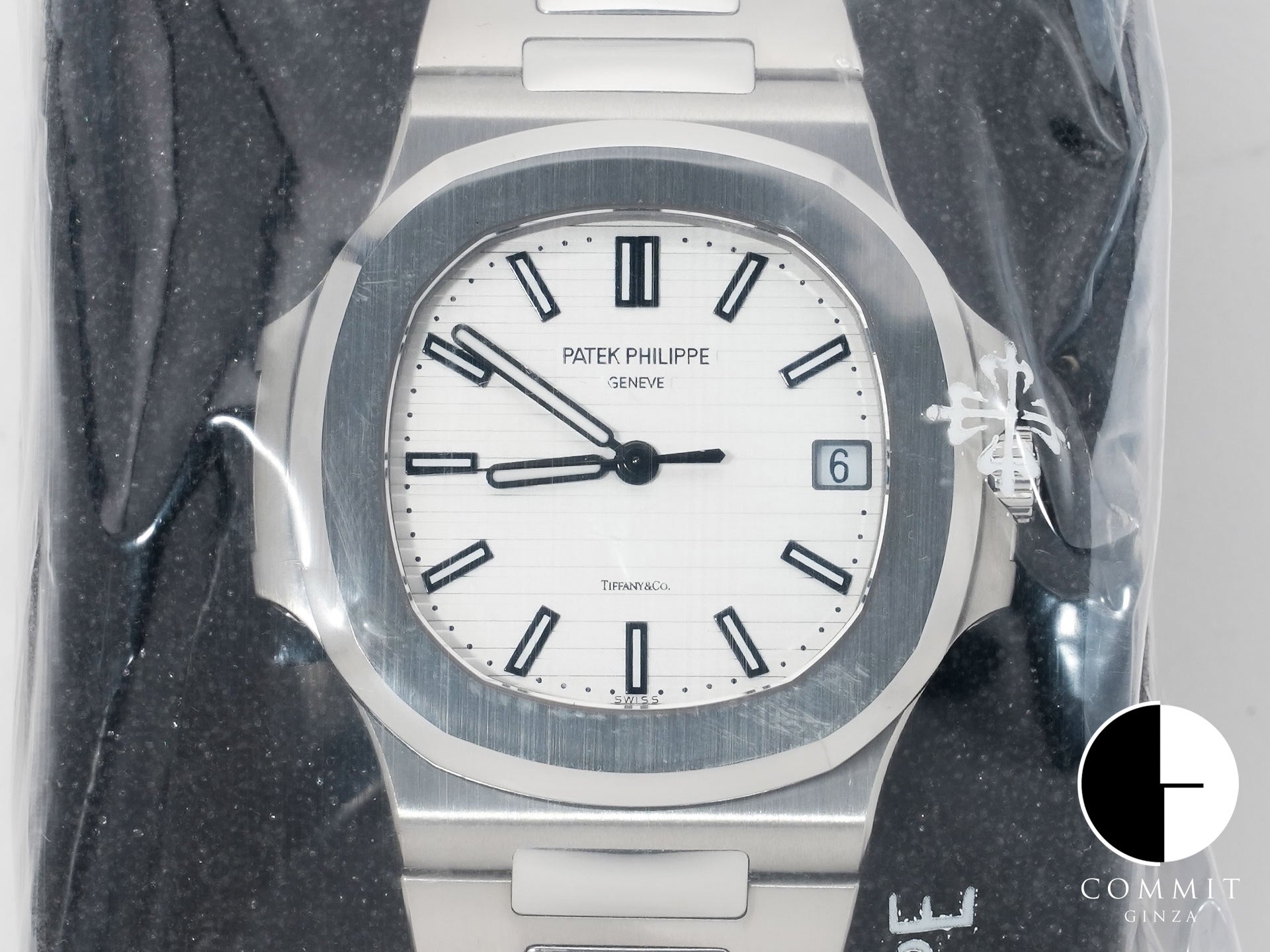 パテックフィリップ ノーチラス TIFFANY＆CO. Ref.5711/1A-011 ステンレススチール ホワイト文字盤 デッドストック gvgfug3n