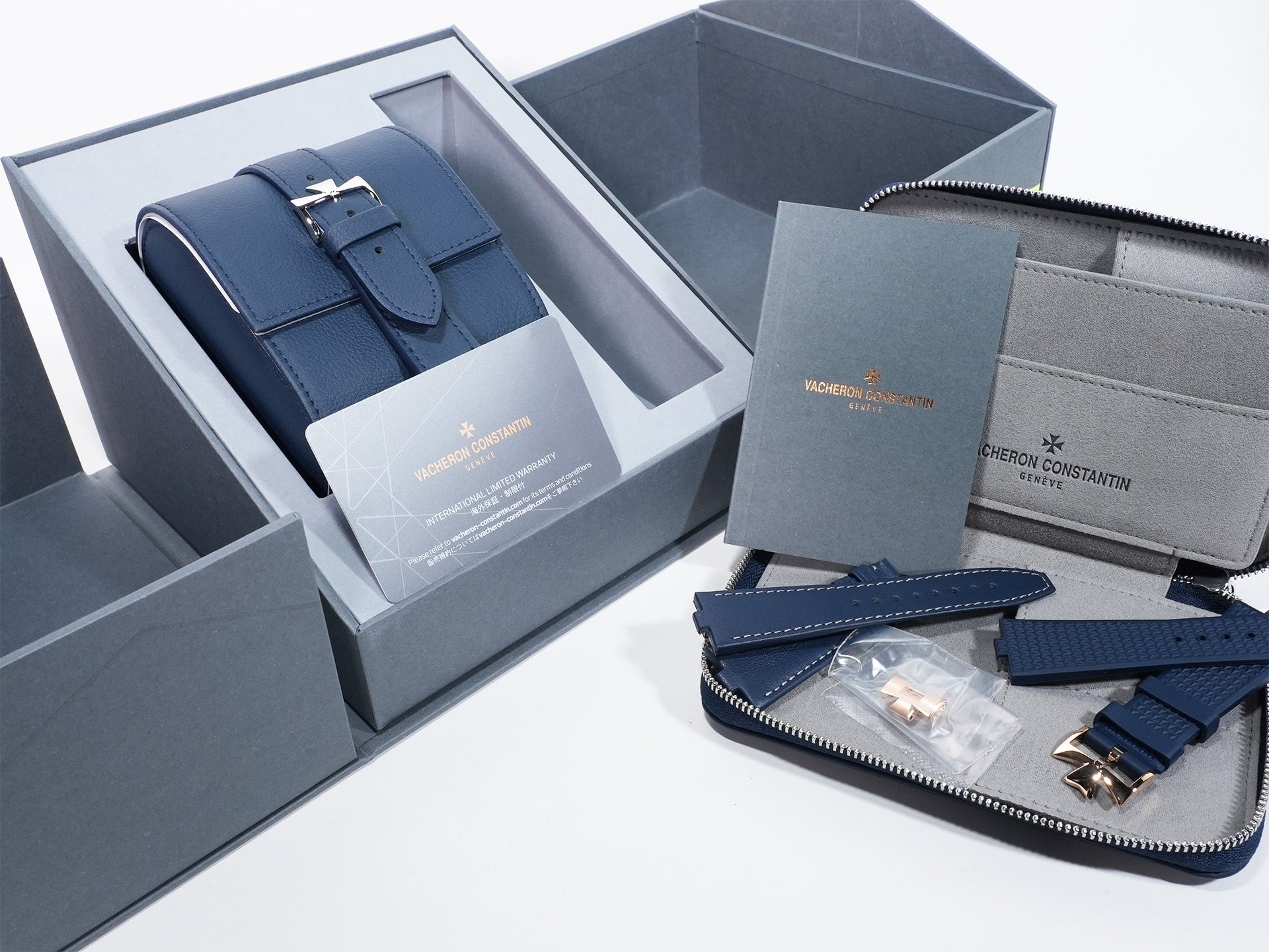 Vacheron Constantin Overseas Automatic Ref. 4520V/210R-B705 Pink Gold Blue Dial Unused ko26pcmc