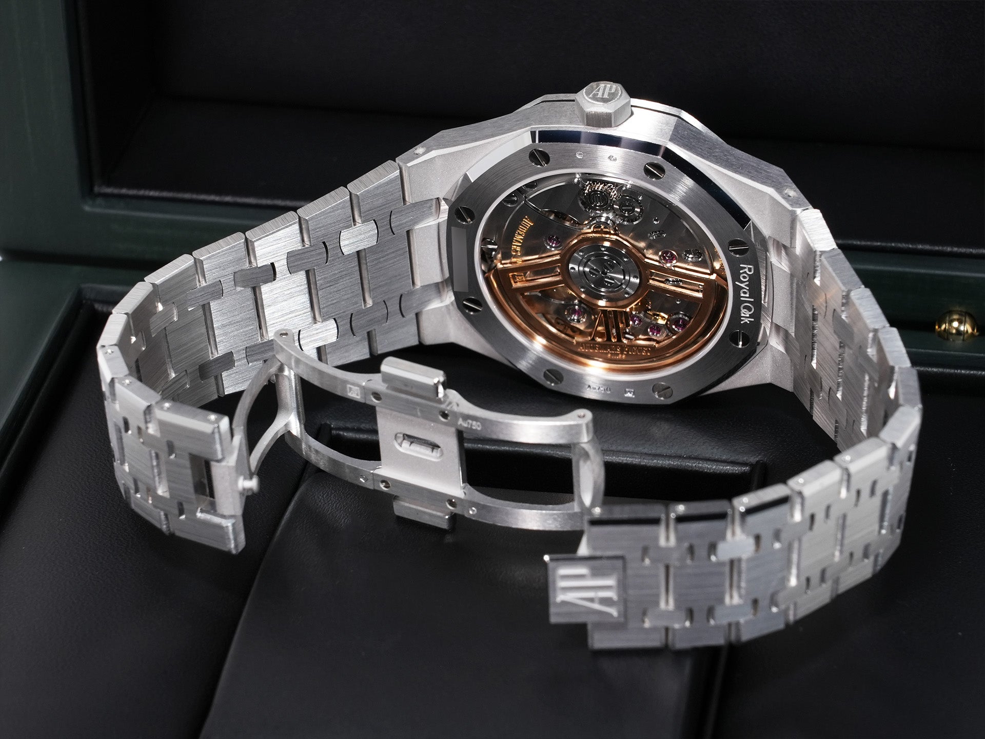 Audemars Piguet Royal Oak Ref.15510BC.OO.1320BC.04 White Gold Smoked Blue Dial Unused afn37e89