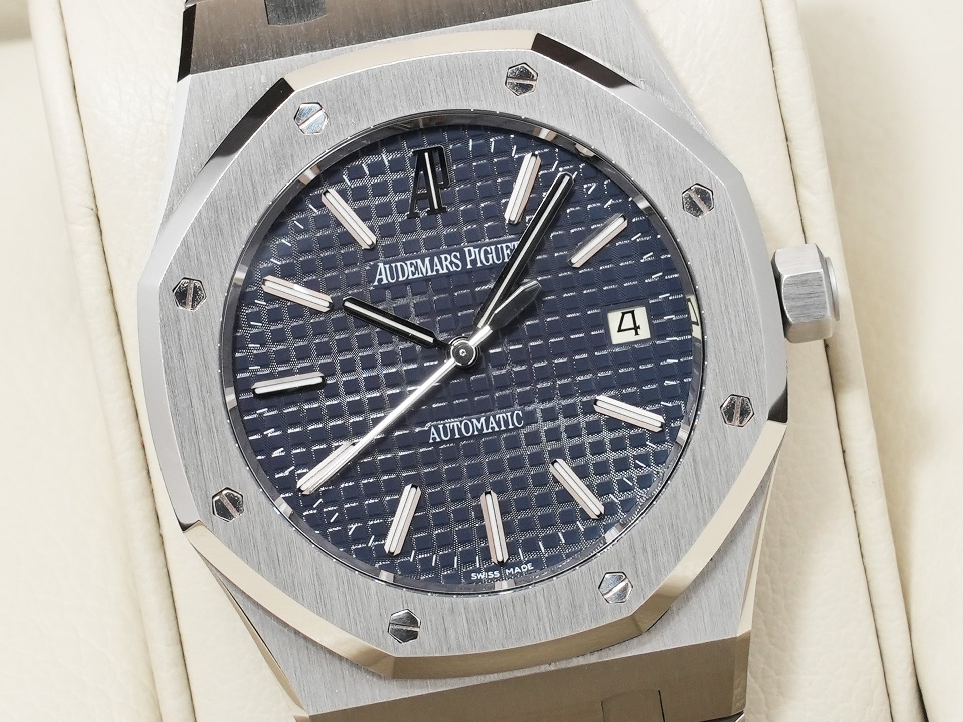 Audemars Piguet Royal Oak Ref.15300ST.OO.1220ST.02 Stainless Steel Blue Dial Excellent Used rzzpksay