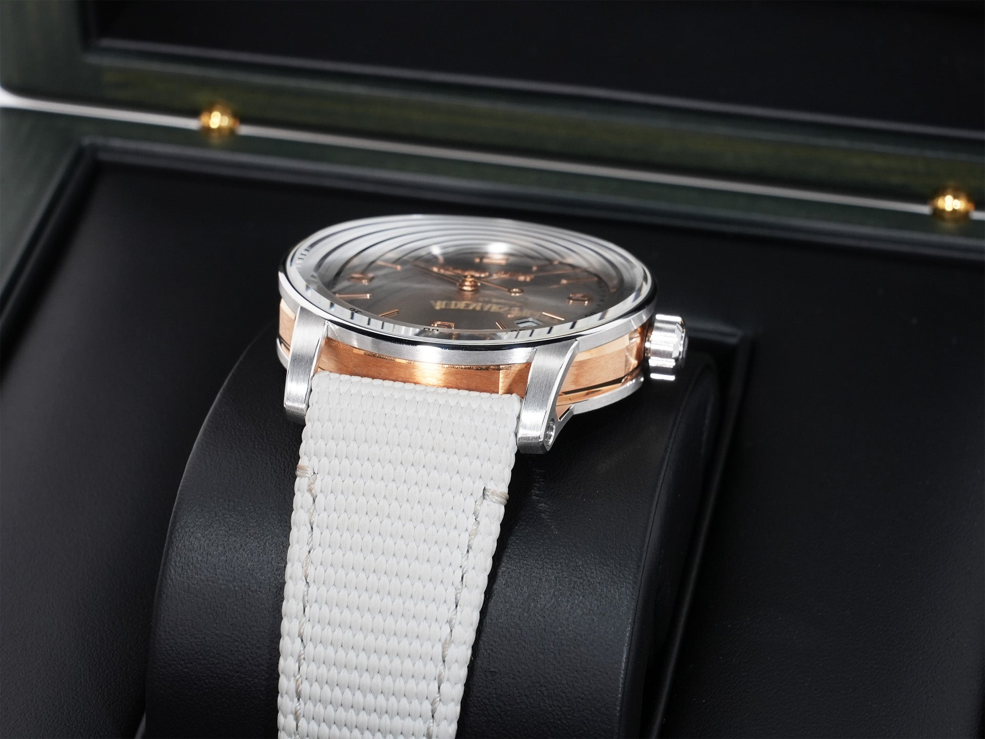 AUDEMARS PIGUET CODE 11.59 by Audemars Piguet Ref. 15210CR.OO.A008KB.01 White Gold/Pink Gold Gray Lacquer Dial Excellent Condition kf3nzaxb