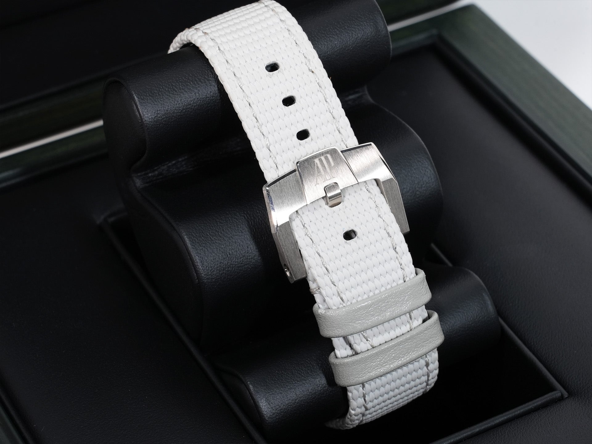 AUDEMARS PIGUET CODE 11.59 by Audemars Piguet Ref. 15210CR.OO.A008KB.01 White Gold/Pink Gold Gray Lacquer Dial Excellent Condition kf3nzaxb