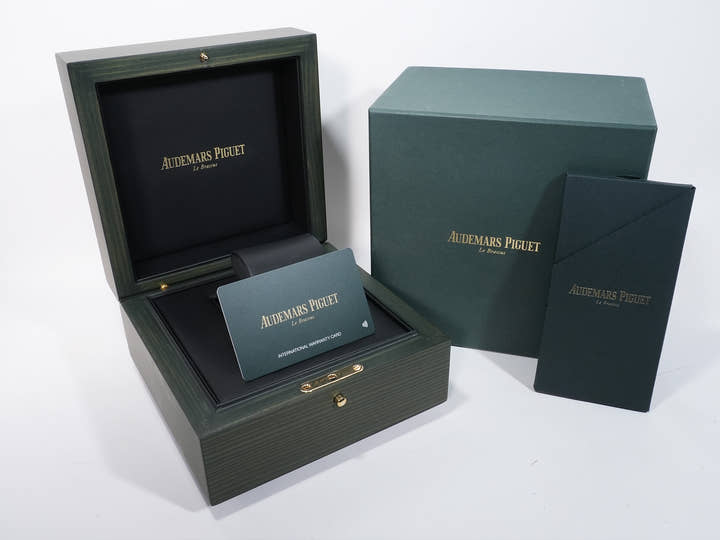 AUDEMARS PIGUET CODE 11.59 by Audemars Piguet Ref. 15210CR.OO.A008KB.01 White Gold/Pink Gold Gray Lacquer Dial Excellent Condition kf3nzaxb