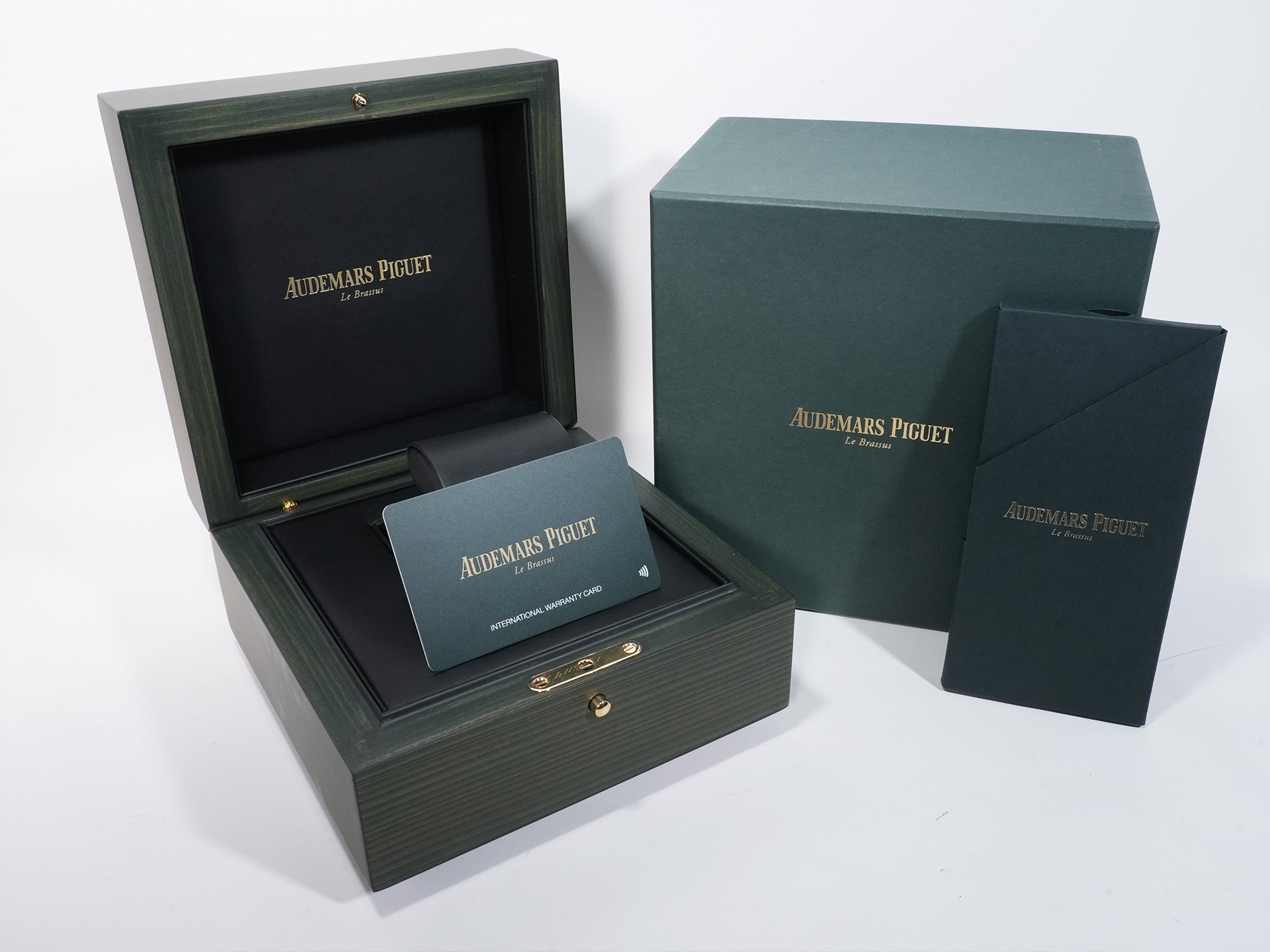 AUDEMARS PIGUET CODE 11.59 by Audemars Piguet Ref. 15210CR.OO.A008KB.01 White Gold/Pink Gold Gray Lacquer Dial Excellent Condition kf3nzaxb
