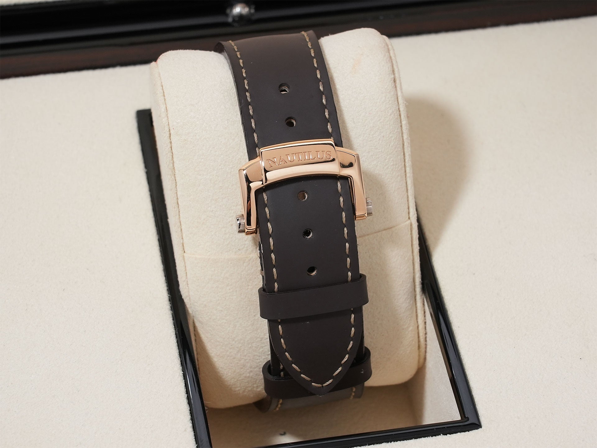 パテックフィリップ ノーチラス プチコンプリケーション Ref.5712GR-001 ホワイトゴールド/ローズゴールド グレー文字盤 中古 3g8ztqfa