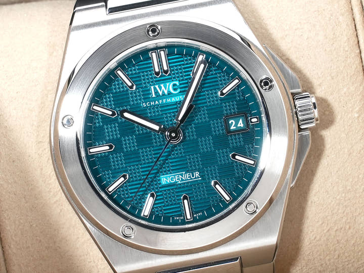 IWC Ingenieur Automatic 40 Ref. IW328903 Stainless Steel Green Dial Excellent Condition oq4zpmmn
