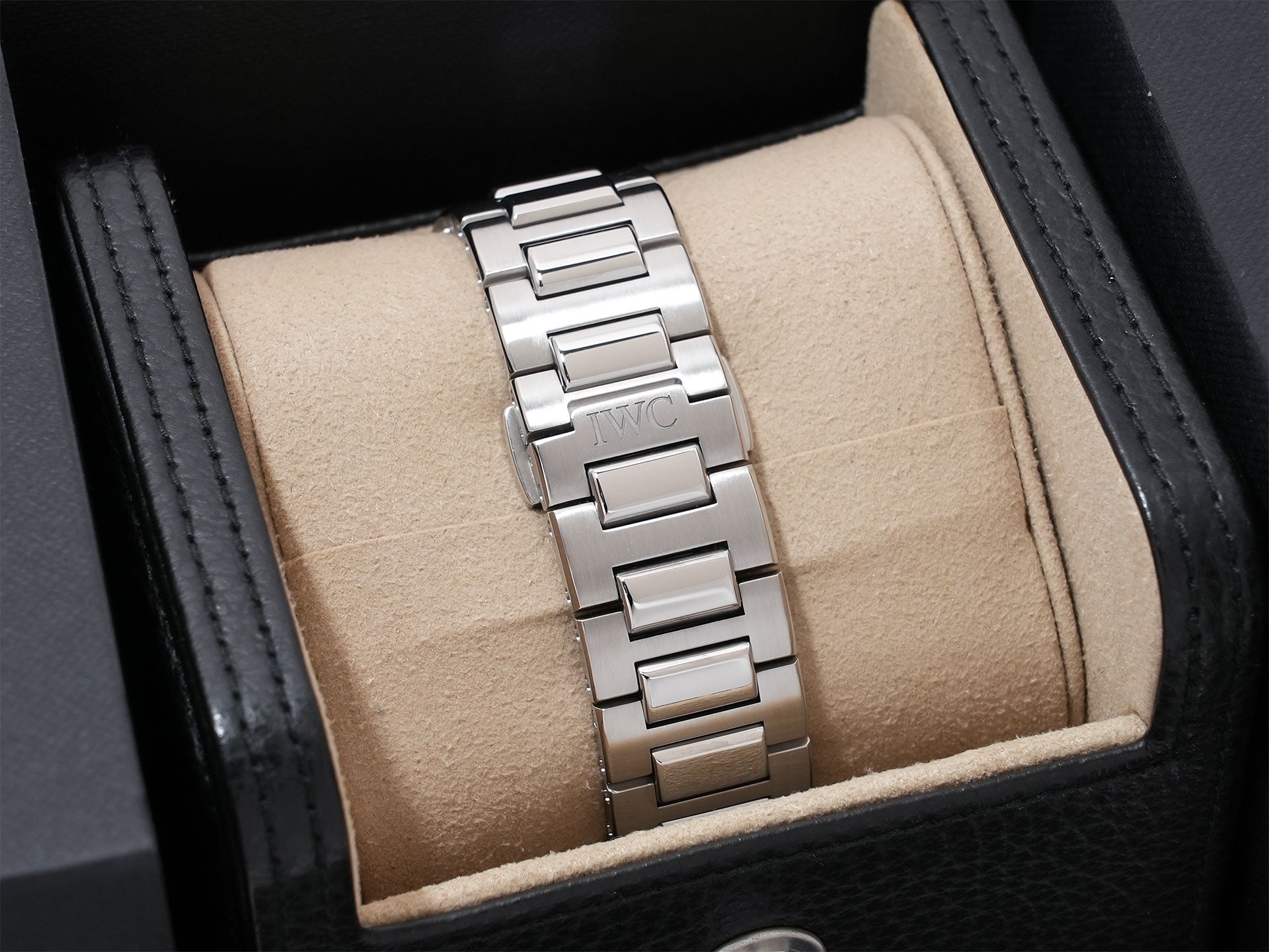 IWC Ingenieur Automatic 40 Ref. IW328903 Stainless Steel Green Dial Excellent Condition oq4zpmmn