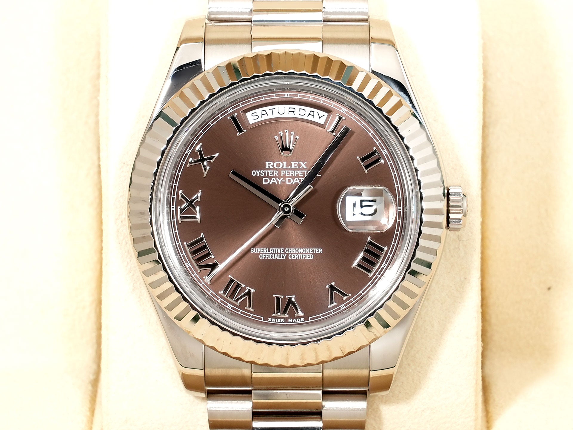 ROLEX Day-Date II Ref. 218239 White Gold Chocolate Roman Dial Excellent Condition bsyn8rsn
