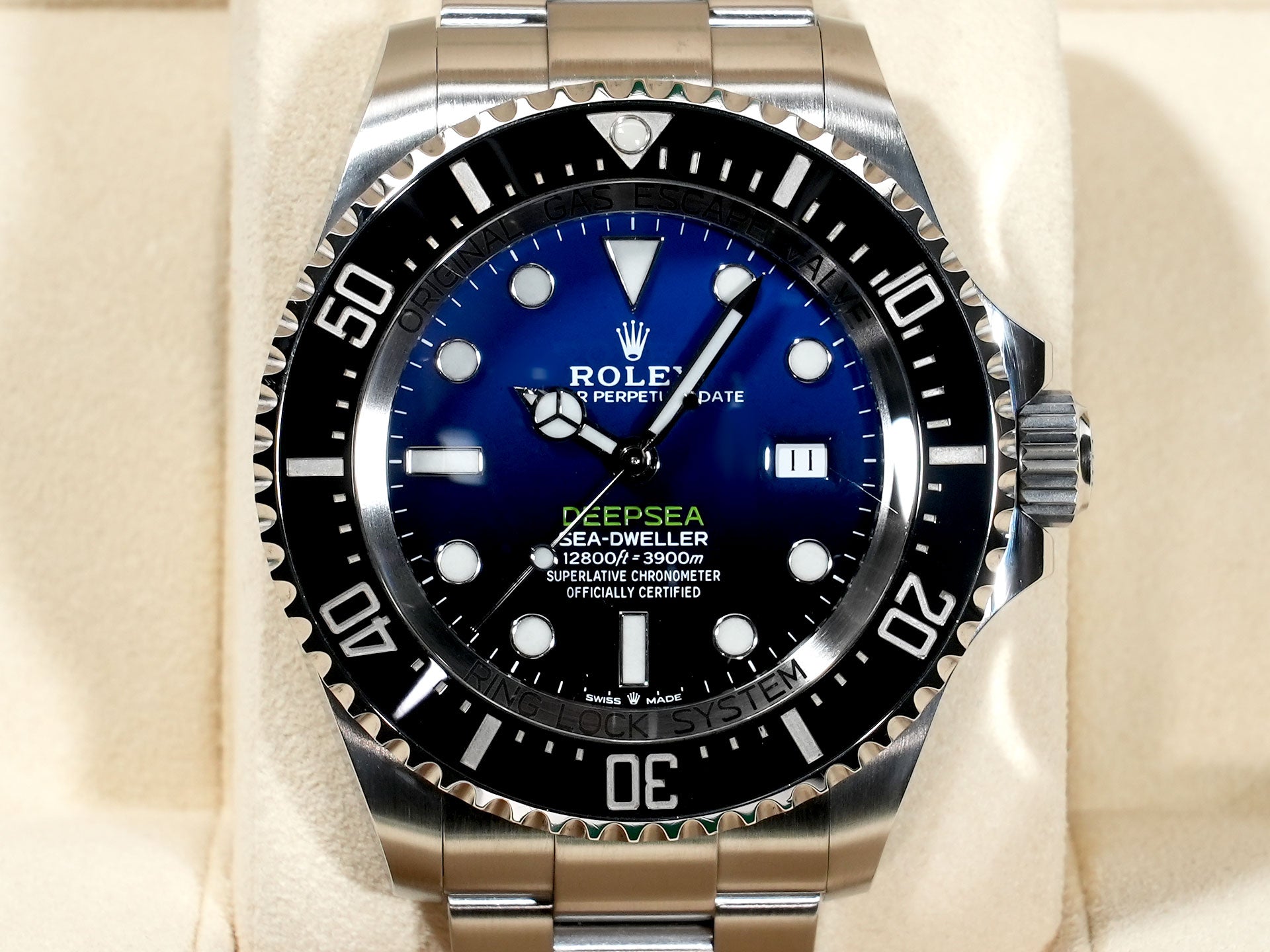 ロレックス シードゥエラー ディープシー Ref.126660 ステンレススチール D-BLUE文字盤 美中古 7x7kt6m3