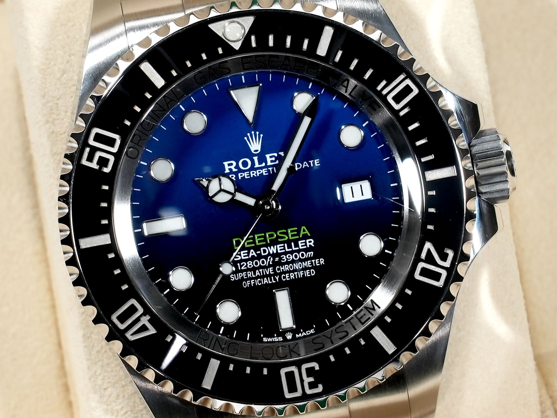 ロレックス シードゥエラー ディープシー Ref.126660 ステンレススチール D-BLUE文字盤 美中古 7x7kt6m3