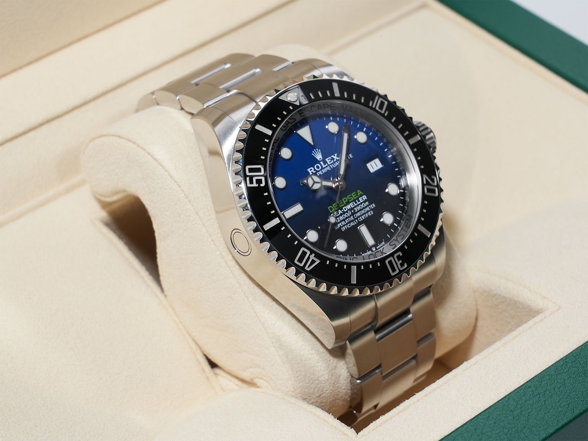 ロレックス シードゥエラー ディープシー Ref.126660 ステンレススチール D-BLUE文字盤 美中古 7x7kt6m3