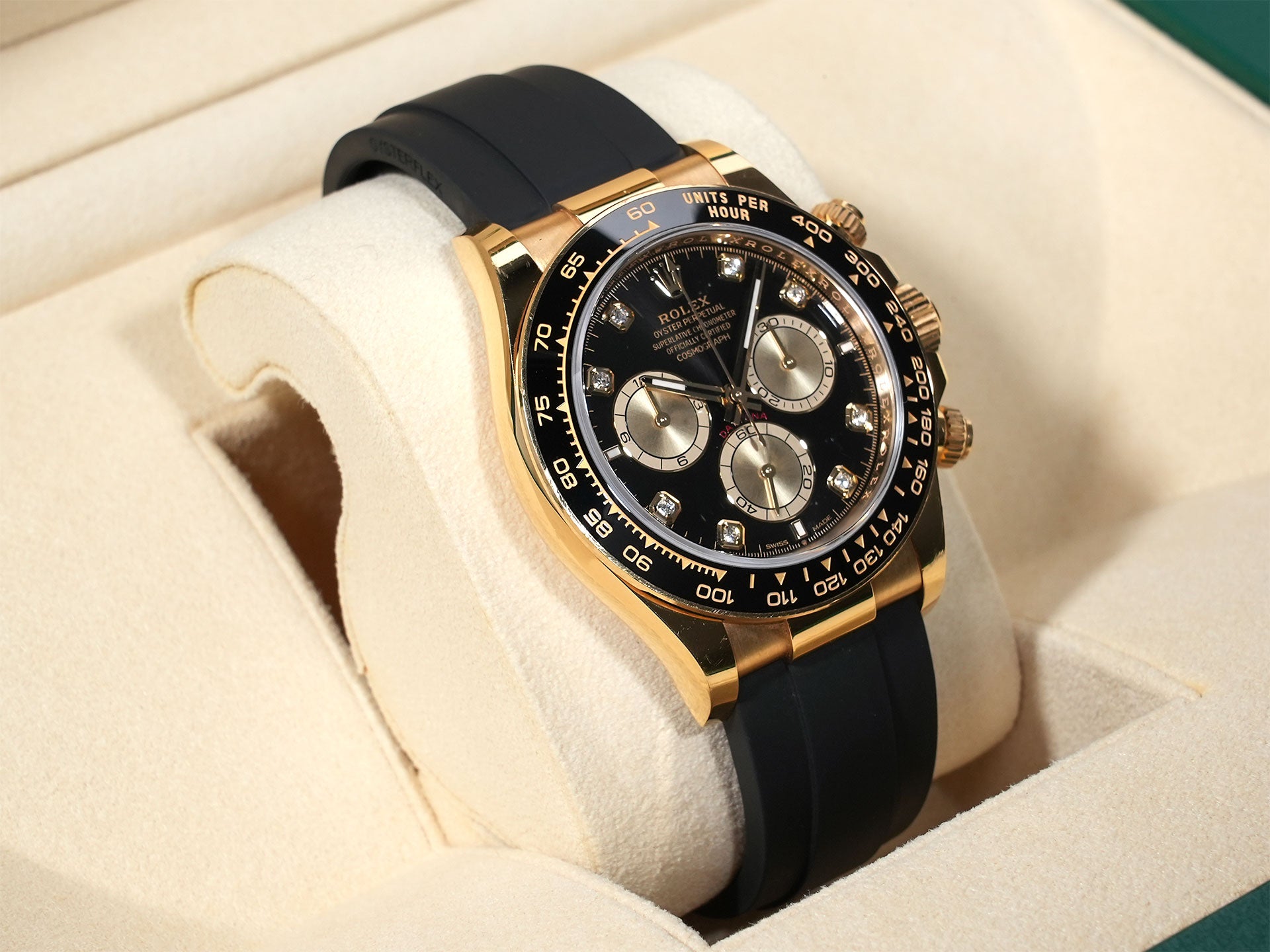 Rolex Daytona Ref. 126518LN Yellow Gold Bright Black x Golden x 8P Diamond Dial Pre-owned bnam8z92