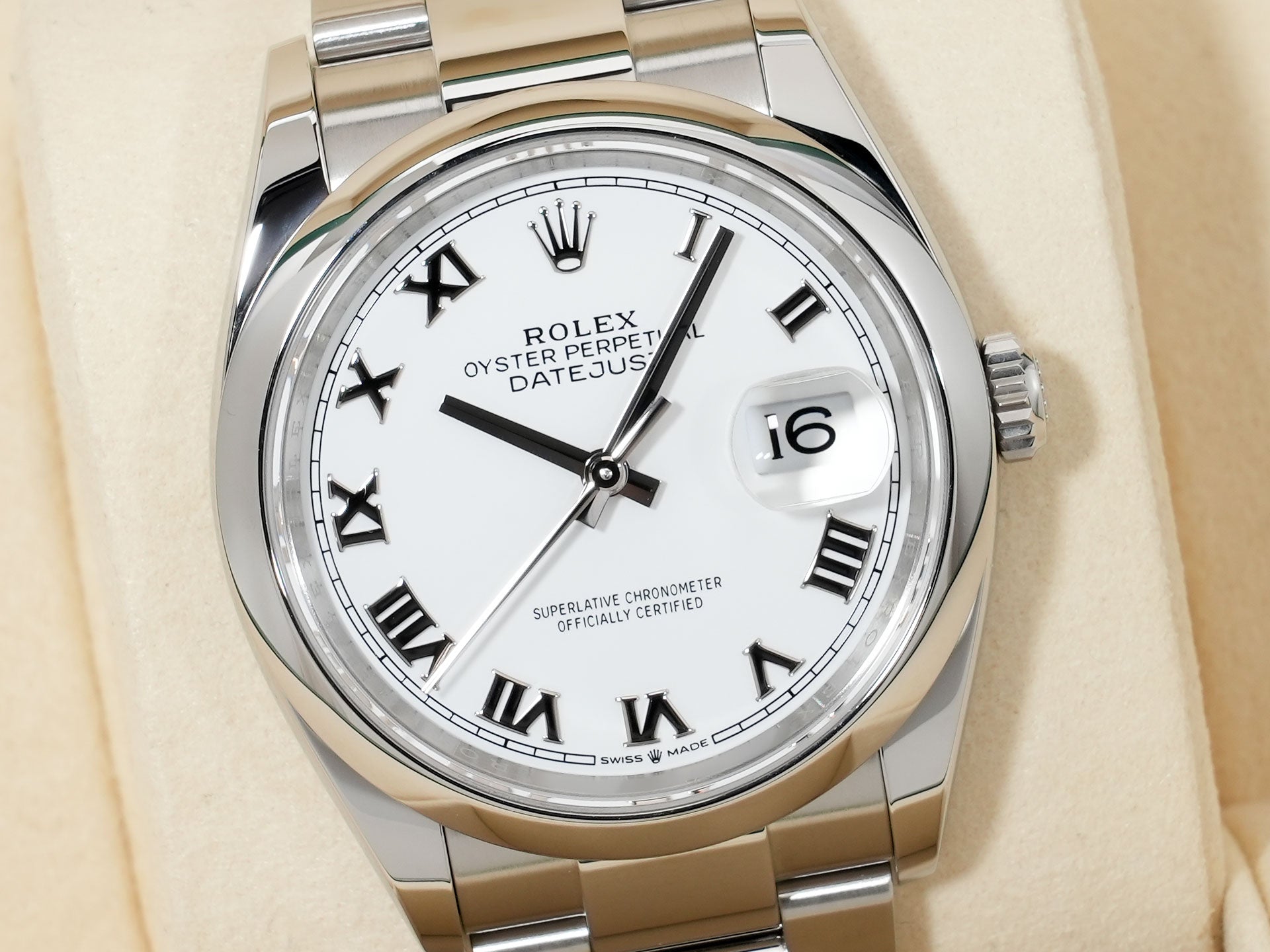 Rolex Datejust 36 Ref. 126200 Stainless Steel White Dial Oyster Bracelet Excellent Condition s75hngdc