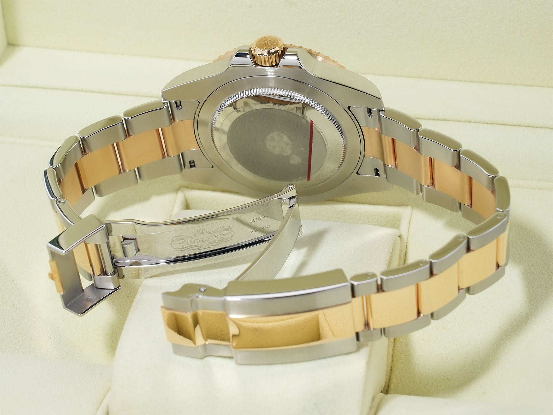 Rolex GMT-Master II Ref. 116713LN Stainless Steel/Yellow Gold Black Dial Oyster Bracelet Excellent Condition mh6nb9hk