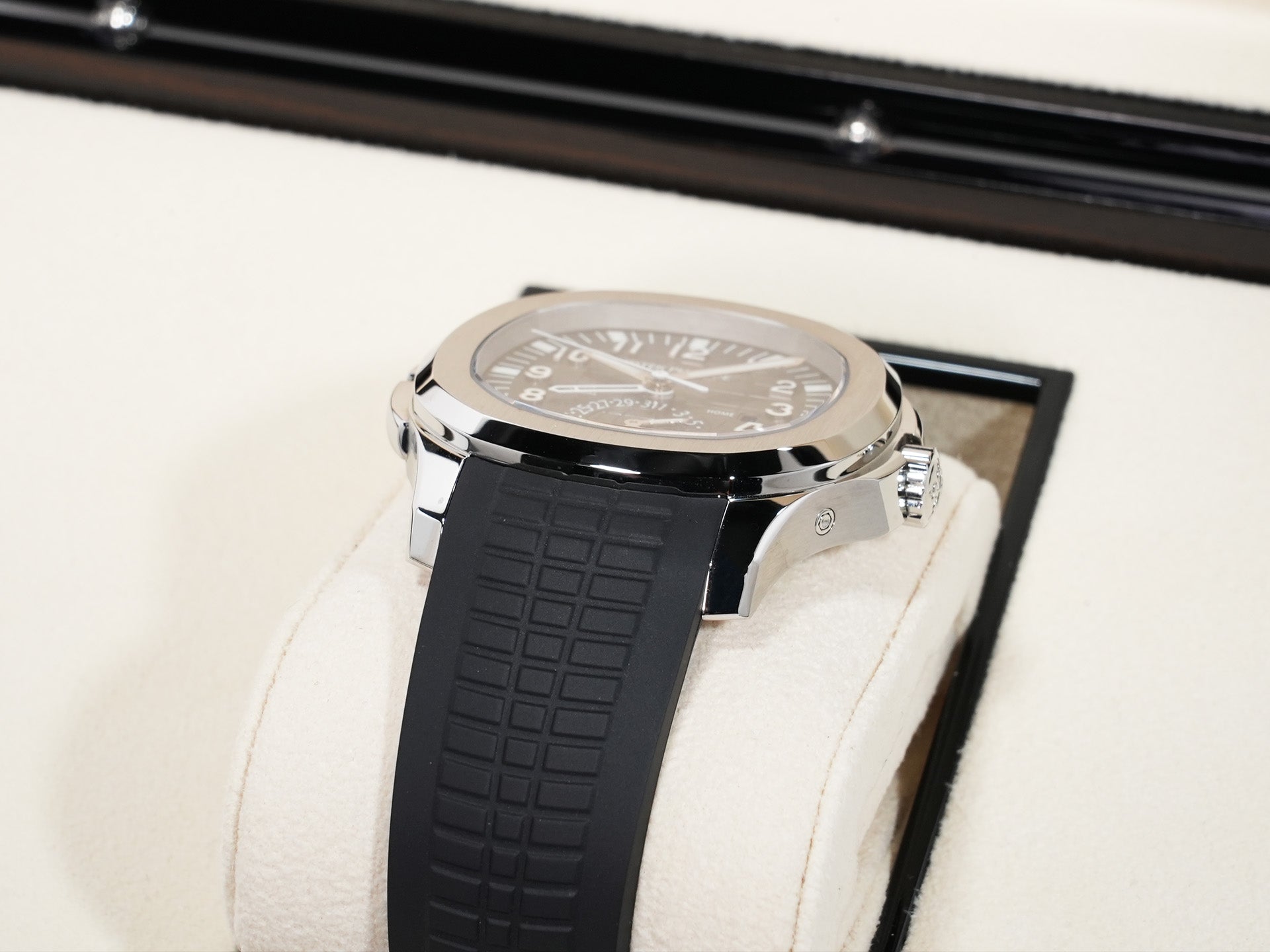 パテックフィリップ アクアノート トラベルタイム Ref.5164A-001 ステンレススチール ブラック文字盤 極美品 8frqjf7t