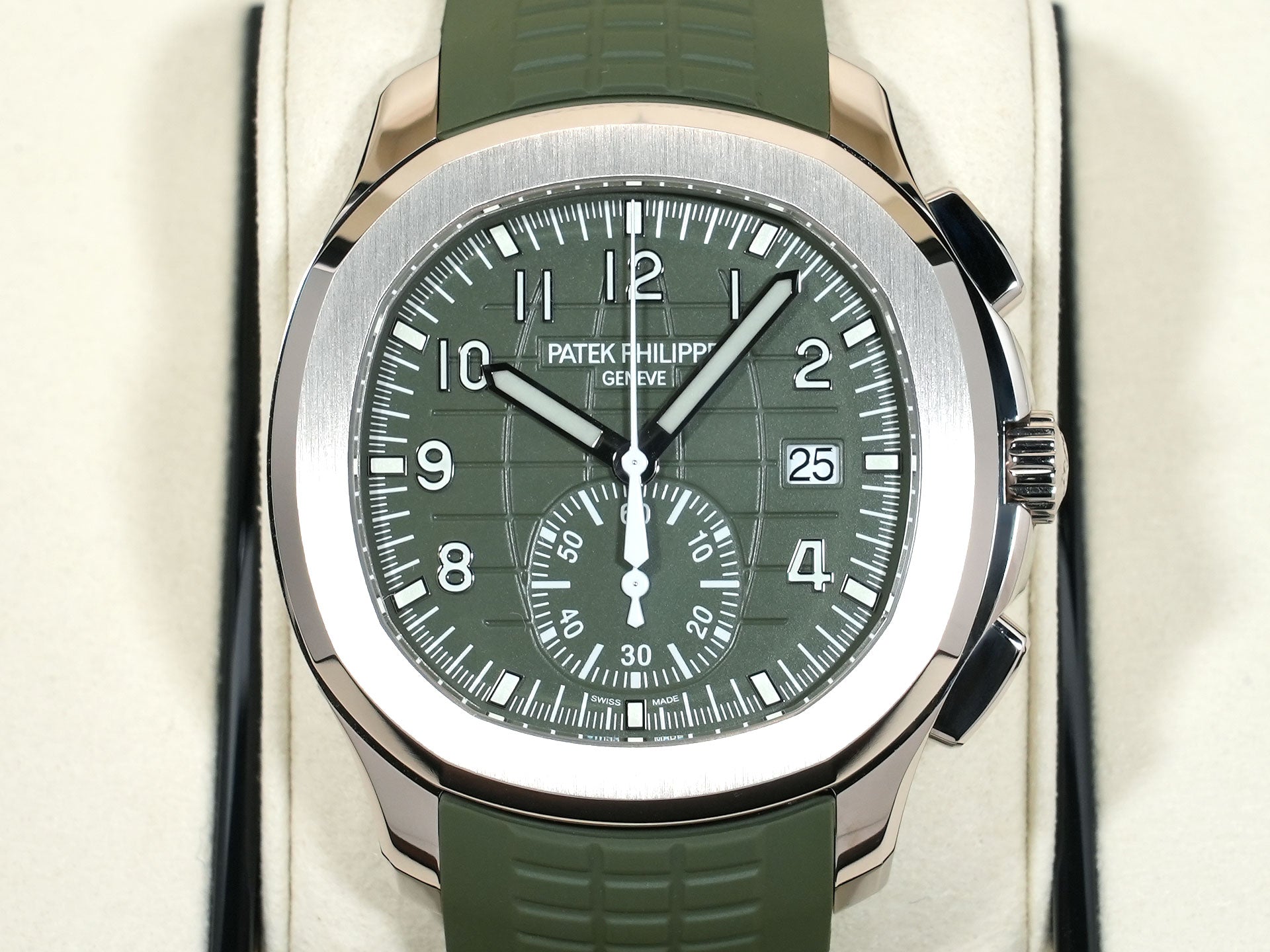 Patek Philippe Aquanaut Chronograph Ref. 5968G-010 White Gold Khaki Green Dial Unused cbsur2nj