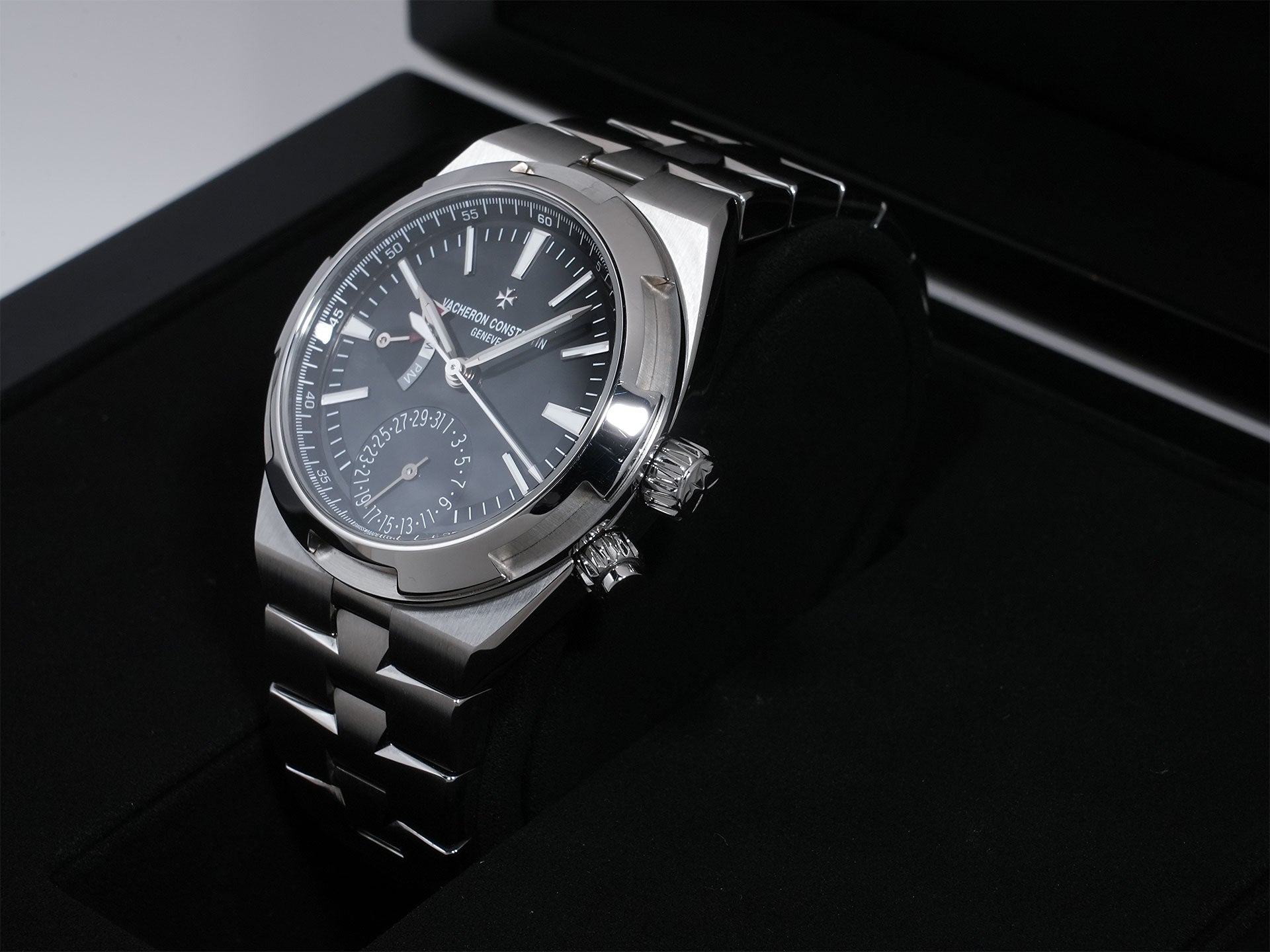 Vacheron Constantin Overseas Dual Time Ref.7900V/110A-B546 Stainless Steel Black Dial Pre-owned njppivkt
