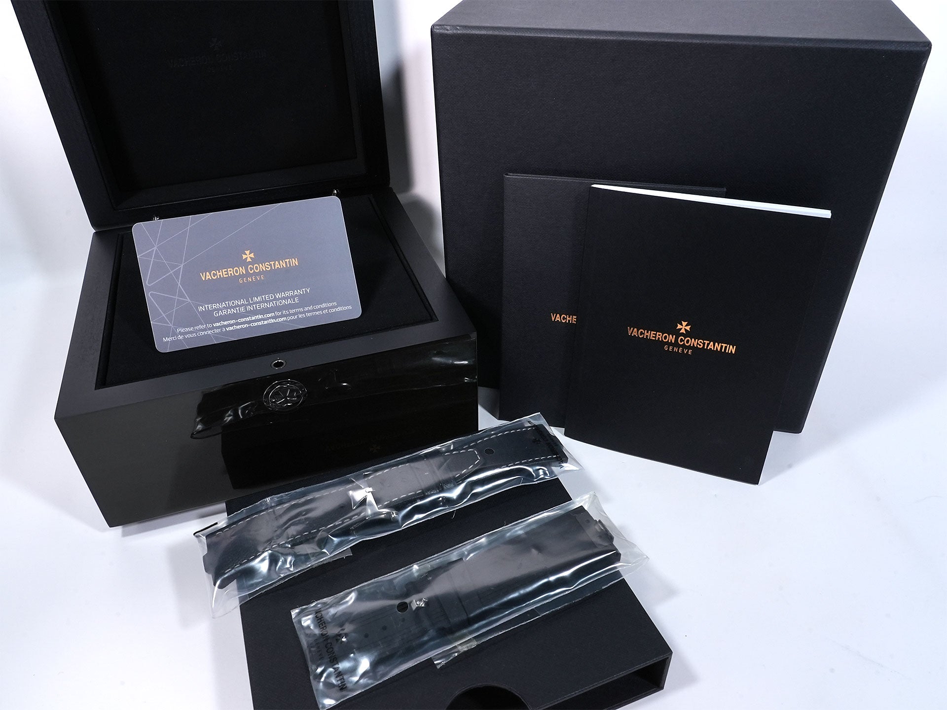 Vacheron Constantin Overseas Dual Time Ref.7900V/110A-B546 Stainless Steel Black Dial Pre-owned njppivkt