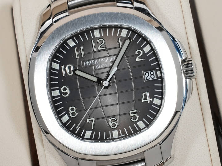Patek Philippe Aquanaut Extra-Large Ref. 5167/1A-001 Stainless Steel Black Dial Pre-Owned 256dtjkx