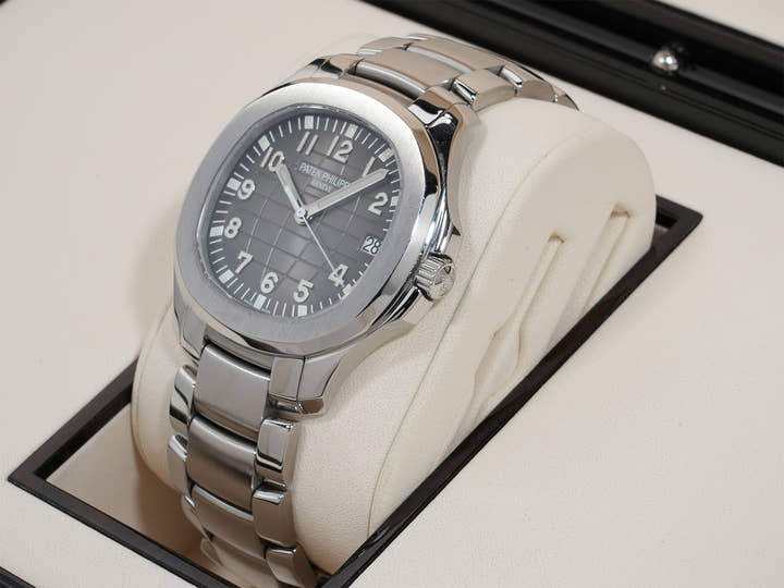 Patek Philippe Aquanaut Extra-Large Ref. 5167/1A-001 Stainless Steel Black Dial Pre-Owned 256dtjkx
