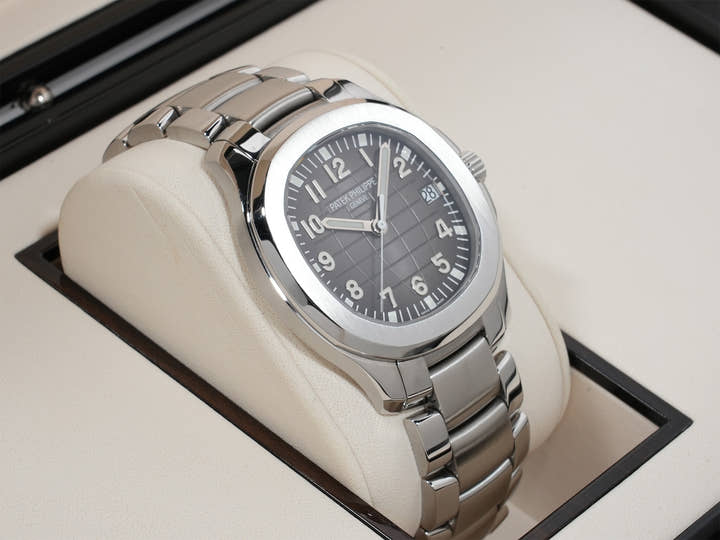Patek Philippe Aquanaut Extra-Large Ref. 5167/1A-001 Stainless Steel Black Dial Pre-Owned 256dtjkx