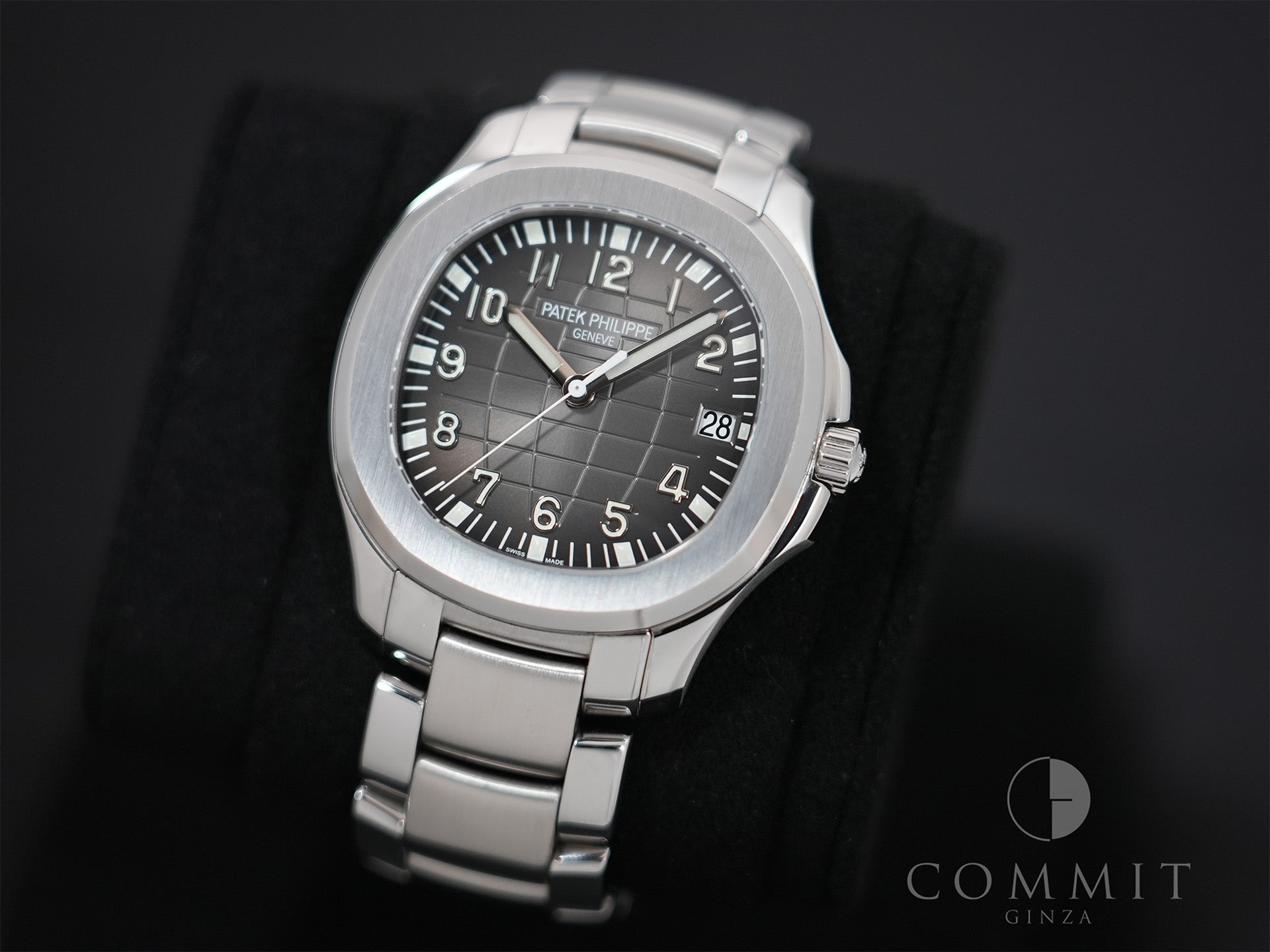 Patek Philippe Aquanaut Extra-Large Ref. 5167/1A-001 Stainless Steel Black Dial Pre-Owned 256dtjkx
