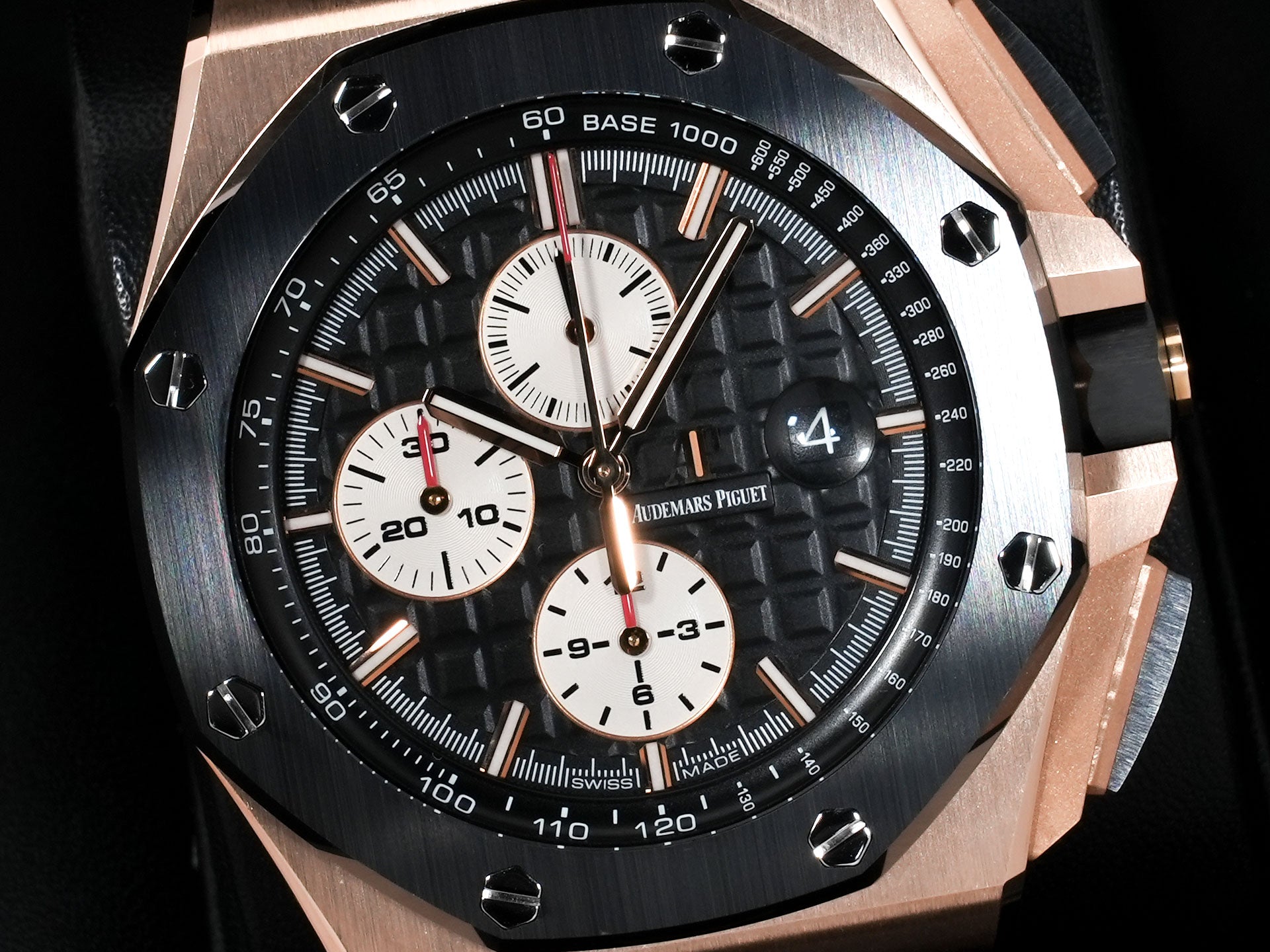Audemars Piguet Royal Oak Offshore Chronograph Ref. 26401RO.OO.A002CA.01 Pink Gold Black Dial Excellent Condition 3vd2897x