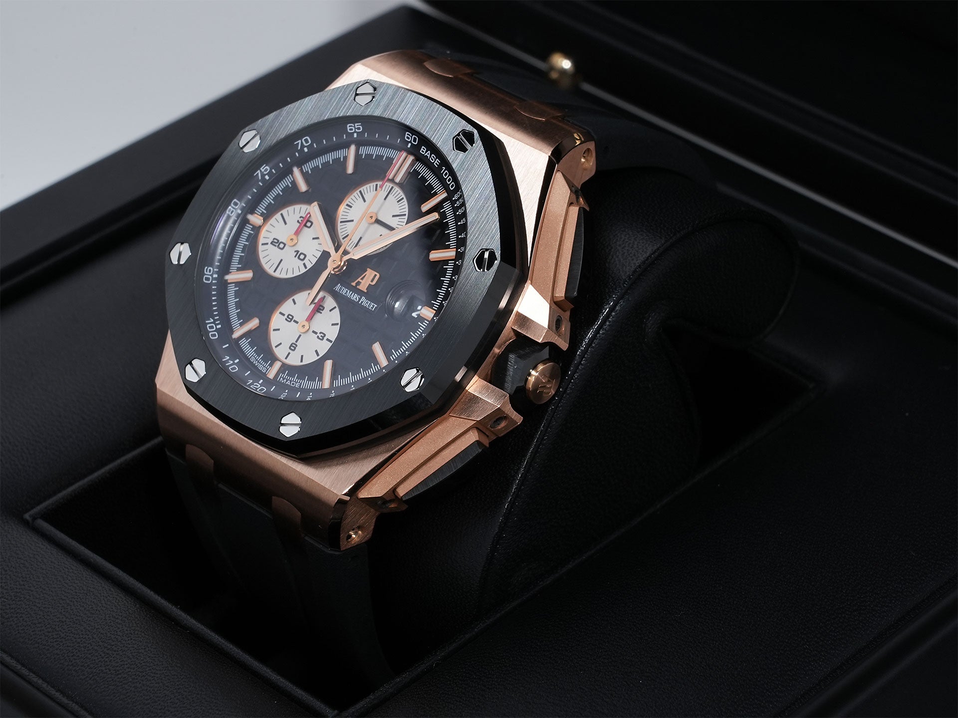 Audemars Piguet Royal Oak Offshore Chronograph Ref. 26401RO.OO.A002CA.01 Pink Gold Black Dial Excellent Condition 3vd2897x