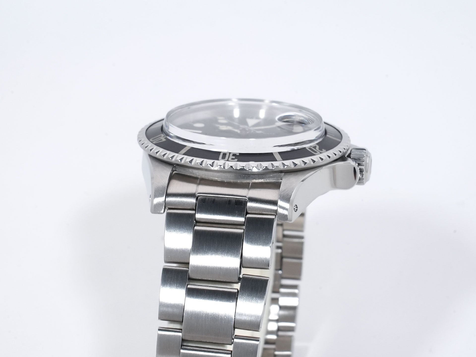 Rolex Submariner Date Ref. 1680 Stainless Steel Black Dial Used ewtp9dfw