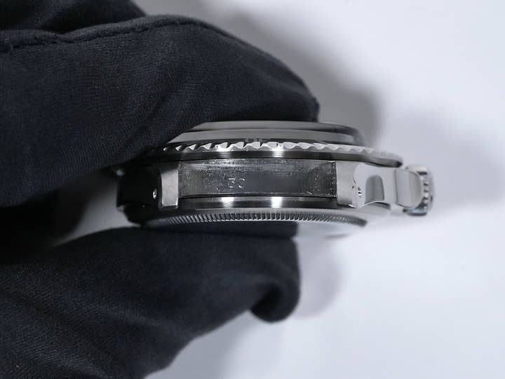 Rolex Submariner Date Ref. 1680 Stainless Steel Black Dial Used ewtp9dfw