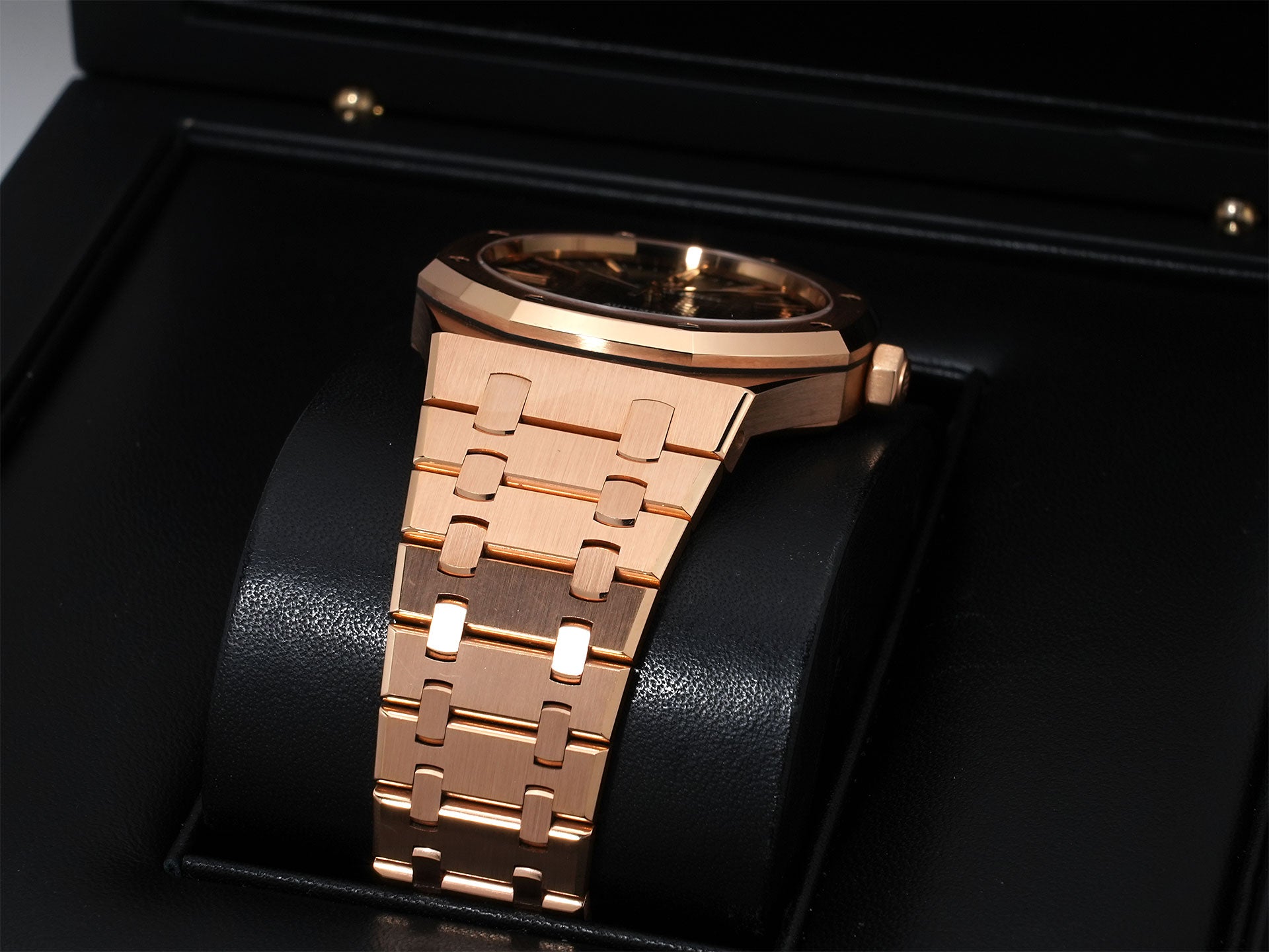 Audemars Piguet Royal Oak Ref.15400OR.OO.1220OR.01 Pink Gold Black Dial Used gboe2h5x