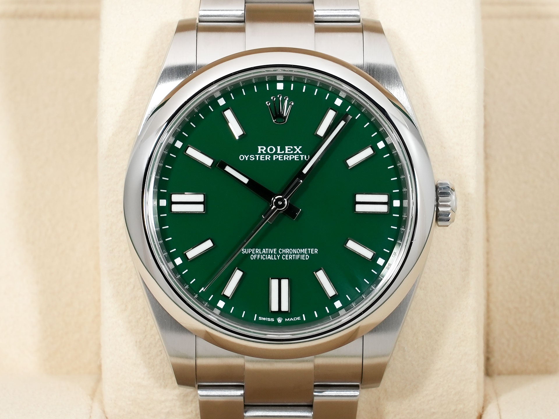 ロレックス オイスターパーペチュアル41 Ref.124300 ステンレススチール グリーン文字盤 中古 gd8f7gso