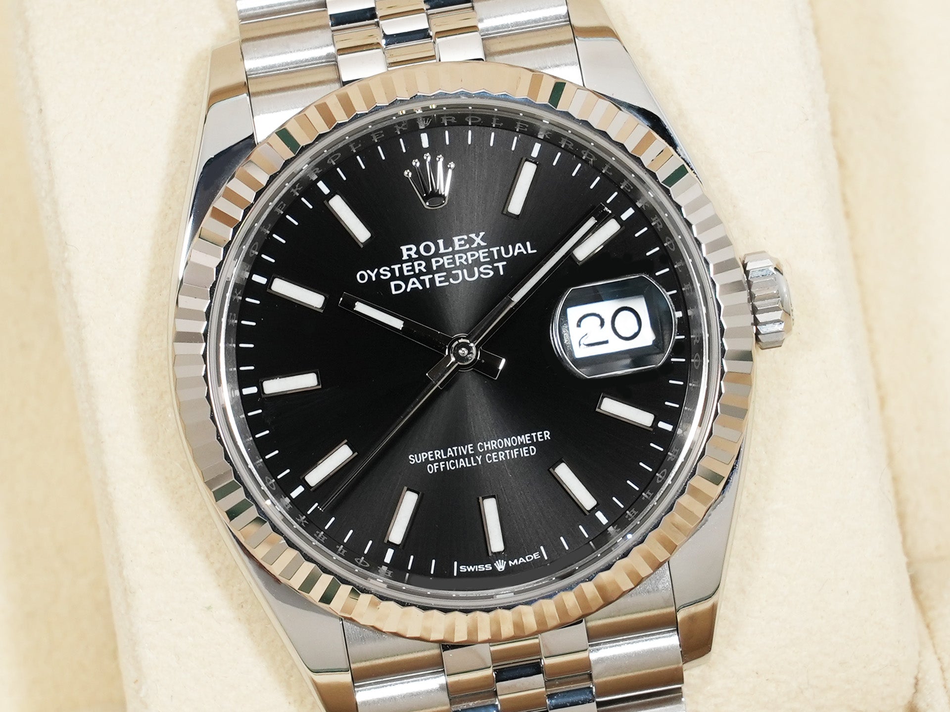 Rolex Datejust 36 Ref. 126234 Stainless Steel/White Gold Black Dial Jubilee Bracelet Excellent Condition sd6r7n5v