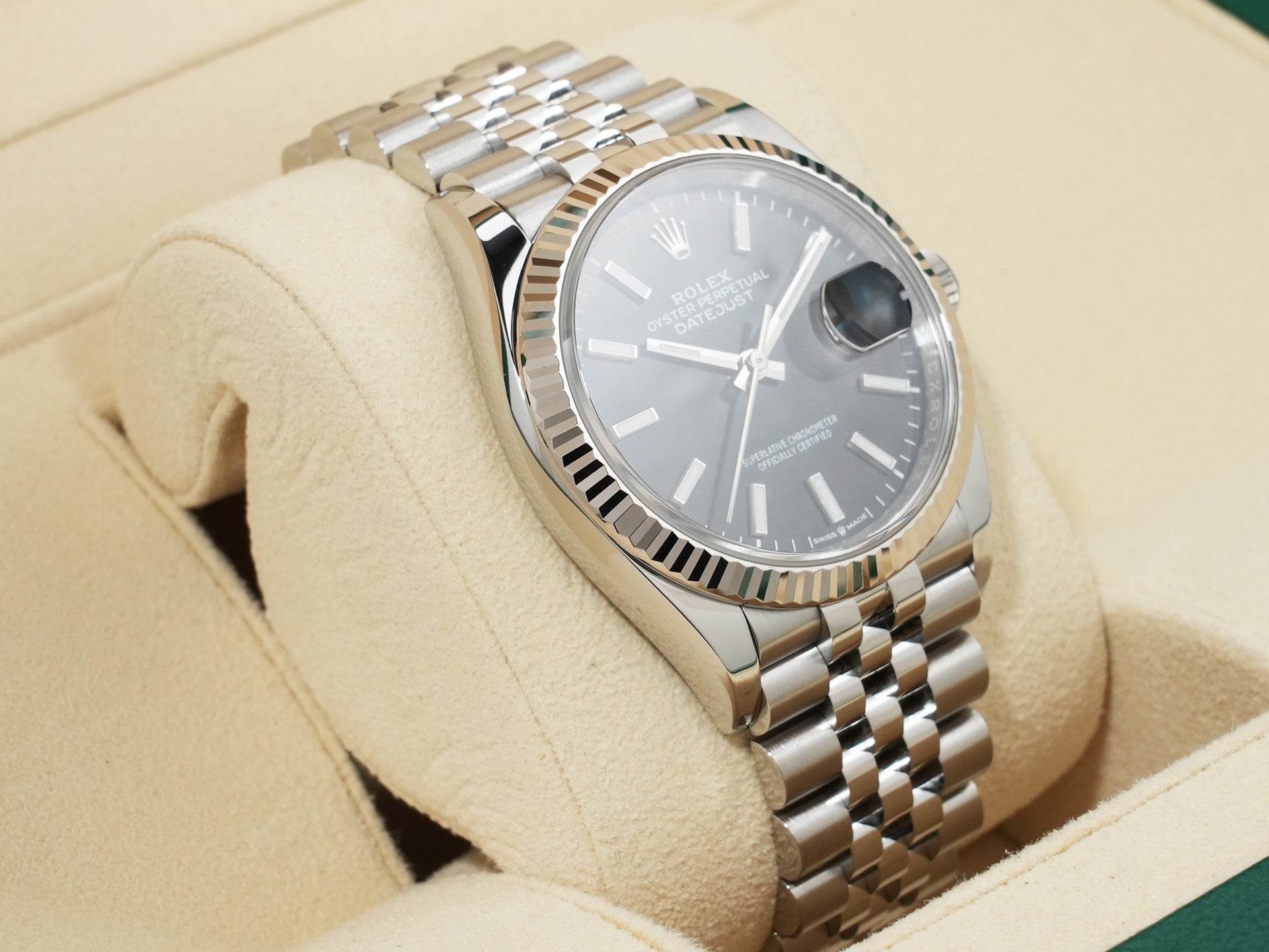 Rolex Datejust 36 Ref. 126234 Stainless Steel/White Gold Black Dial Jubilee Bracelet Excellent Condition sd6r7n5v