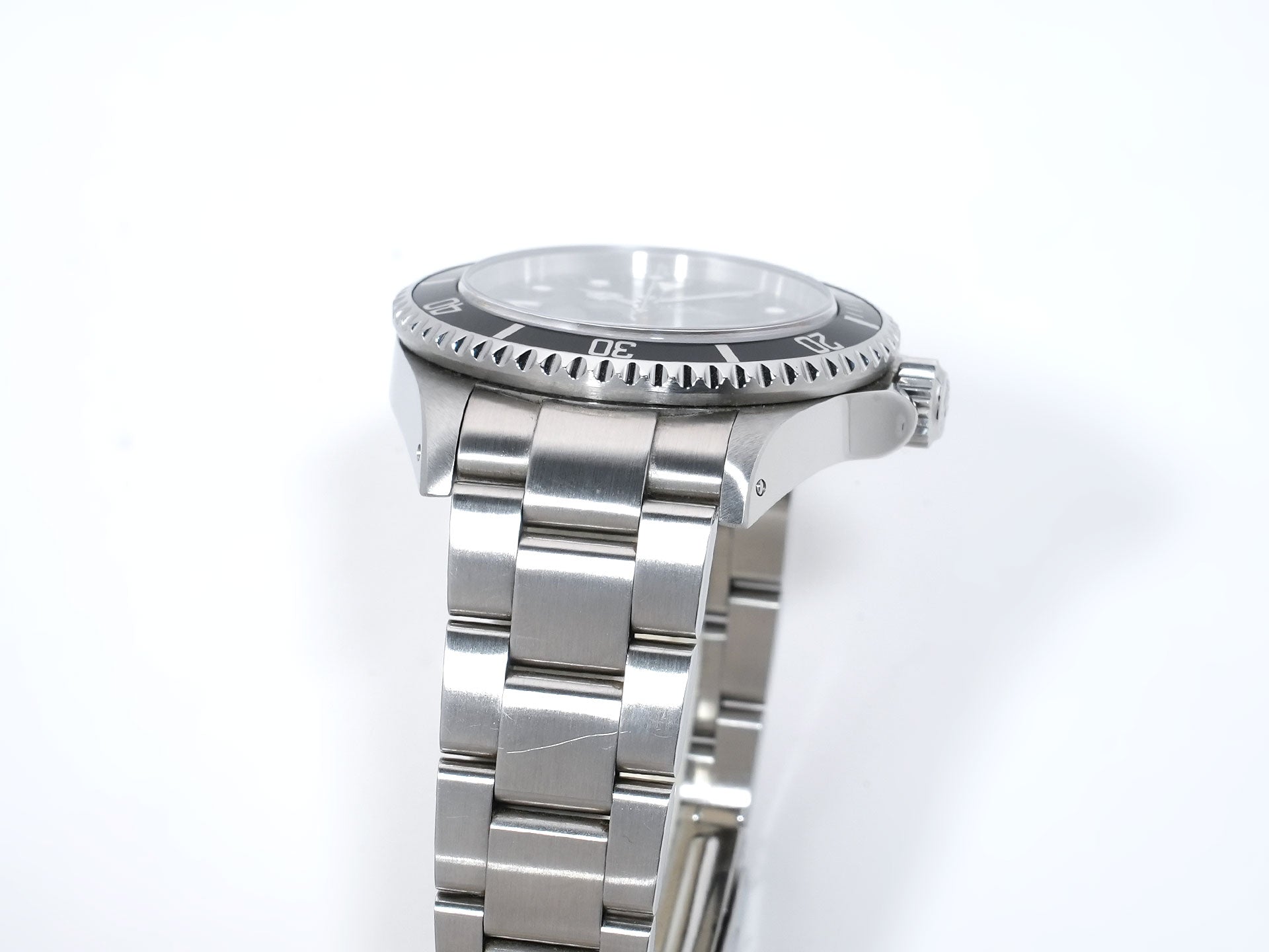 Rolex Sea-Dweller Ref.16600 Stainless Steel Black Dial Pre-owned bo956a2q