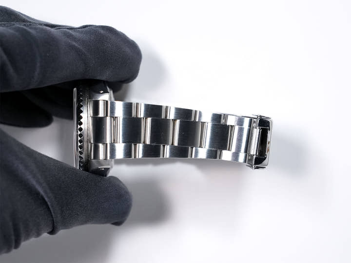 Rolex Sea-Dweller Ref.16600 Stainless Steel Black Dial Pre-owned bo956a2q