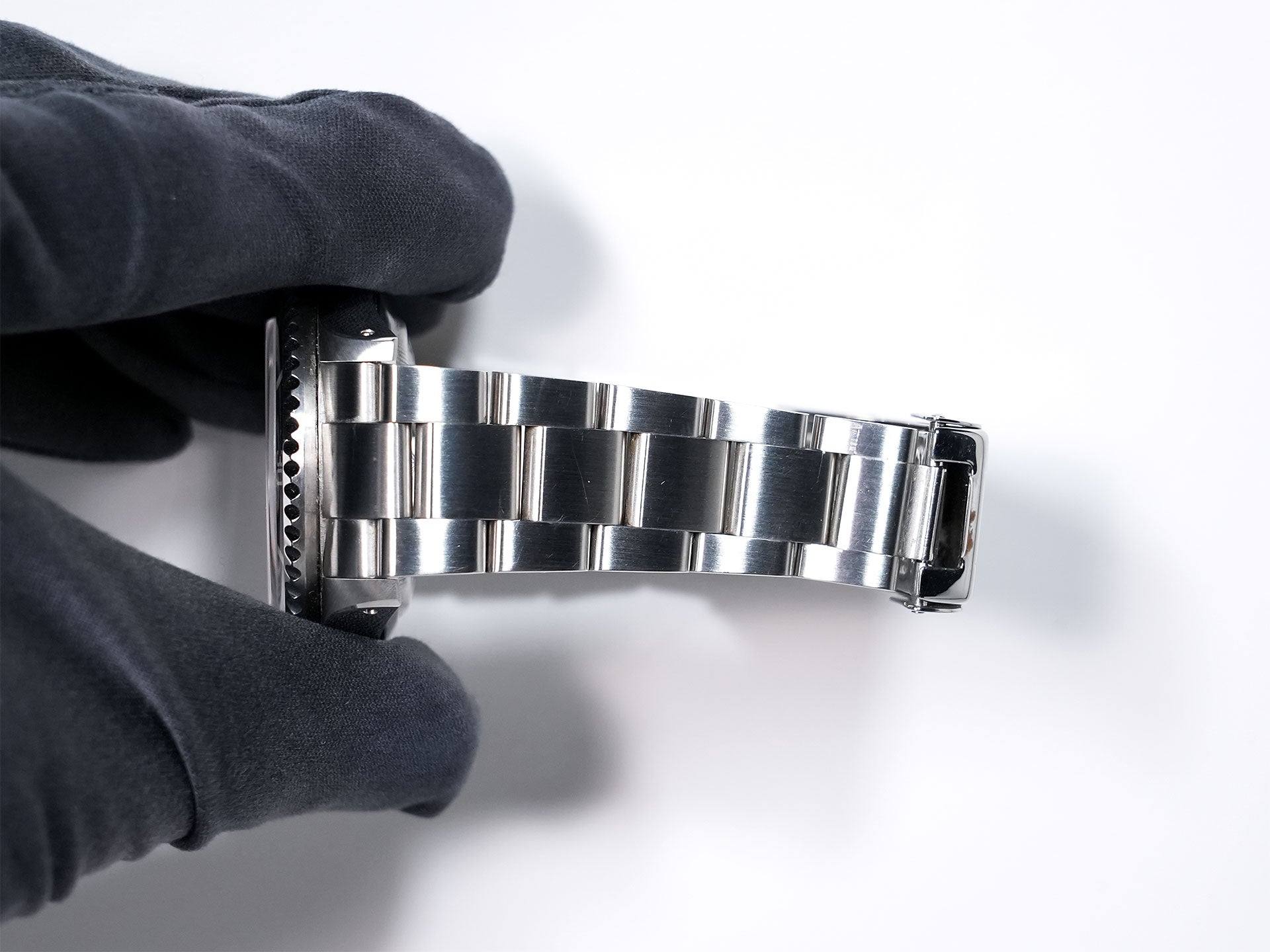 Rolex Sea-Dweller Ref.16600 Stainless Steel Black Dial Pre-owned bo956a2q