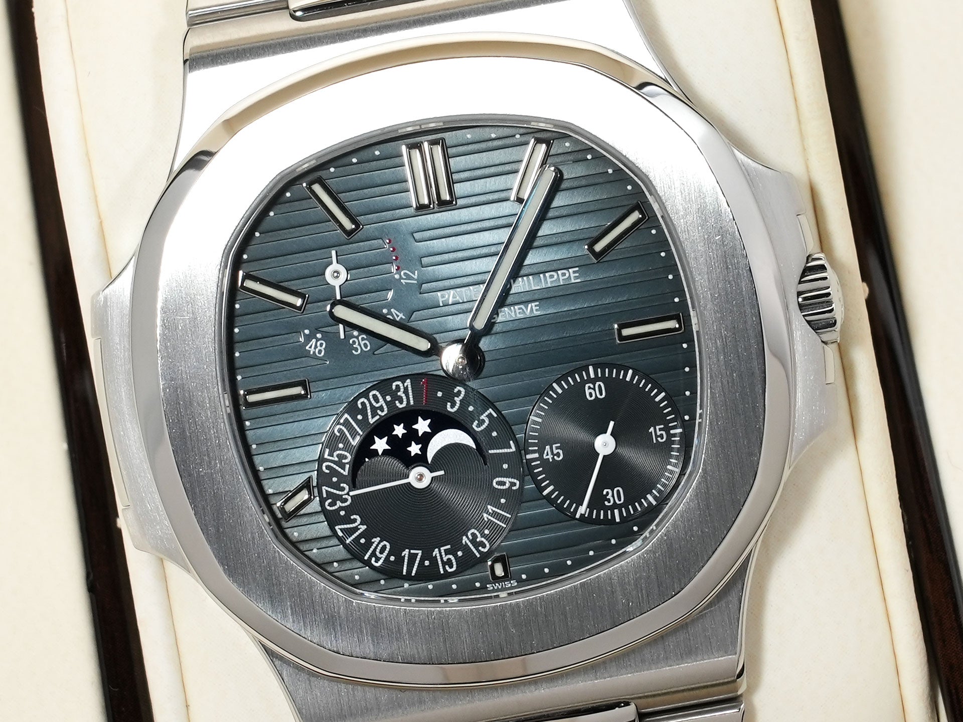 Patek Philippe Nautilus Petit Complication Ref. 5712/1A-001 Stainless Steel Blue Dial Excellent Condition syz9p39g